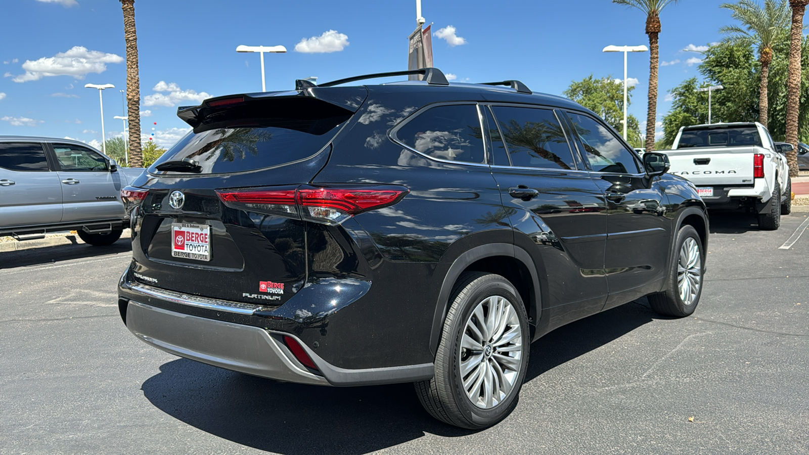 2023 Toyota Highlander Platinum 26