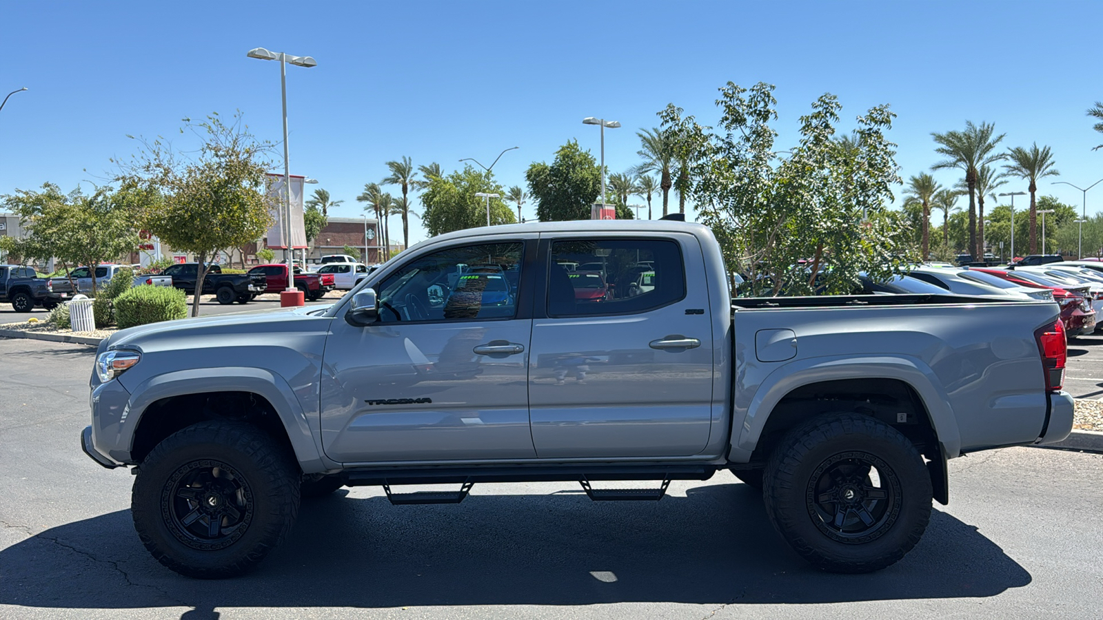 2020 Toyota Tacoma SR5 3