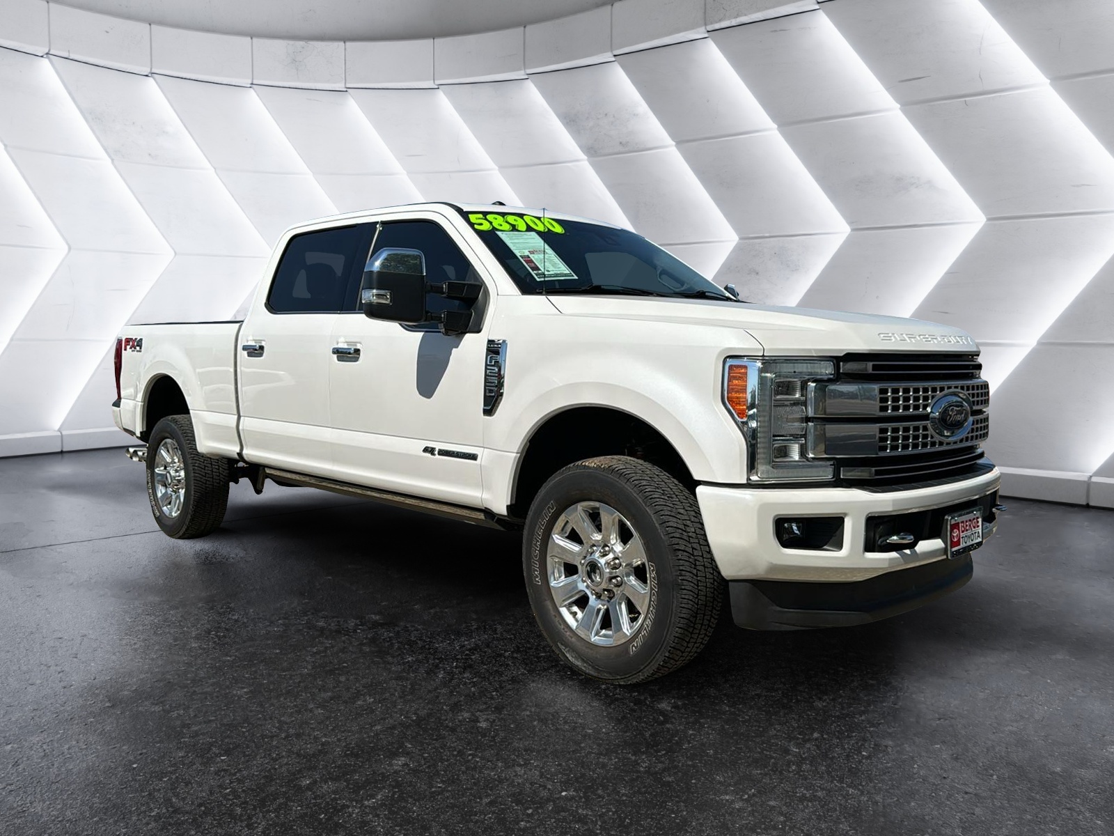 2017 Ford Super Duty F-250 SRW Platinum 1