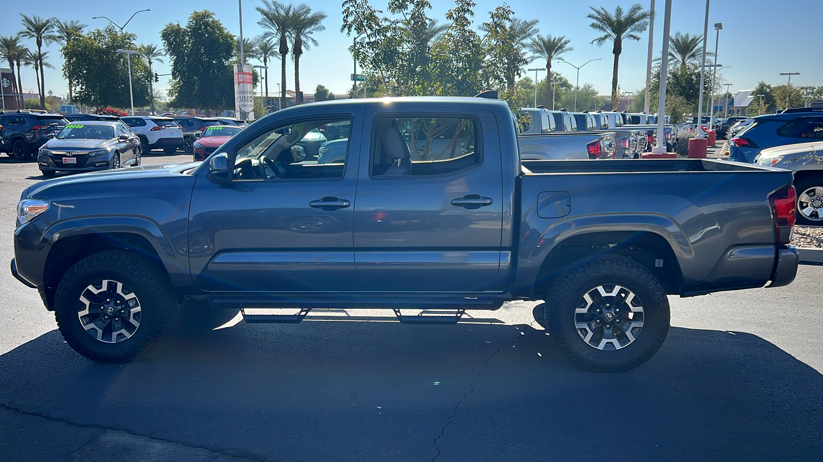 2022 Toyota Tacoma 4WD SR 3