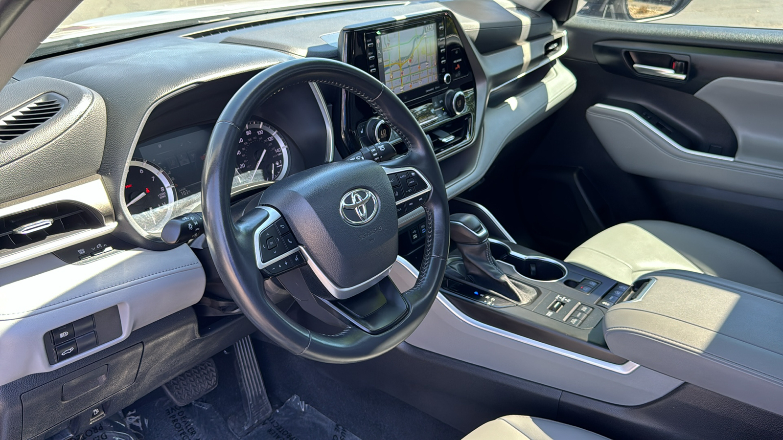 2022 Toyota Highlander XLE 15