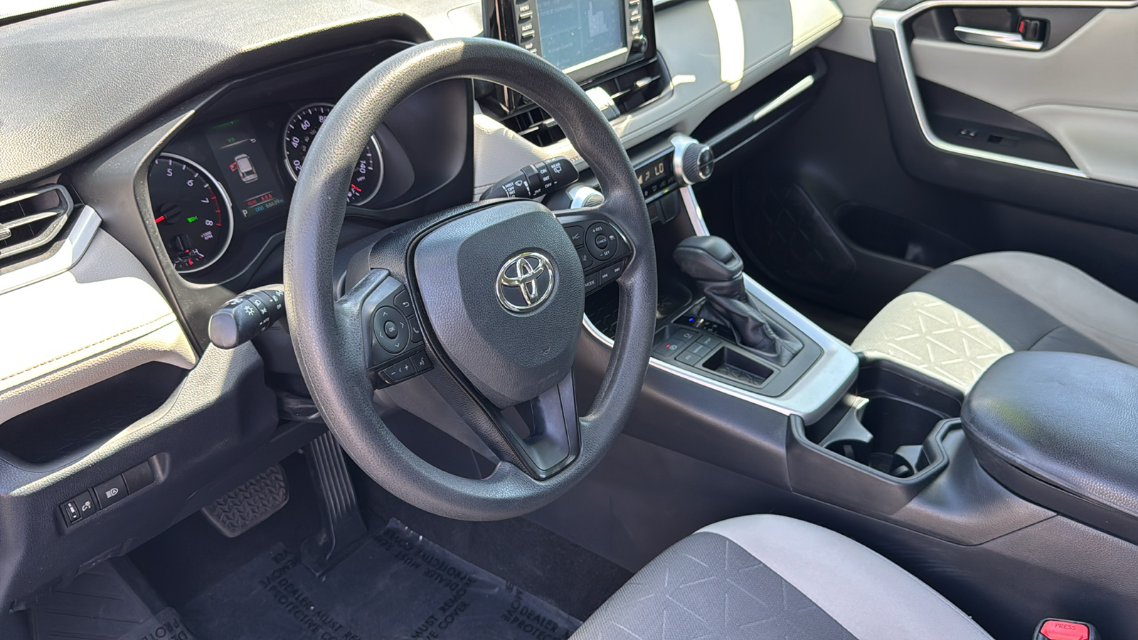 2019 Toyota RAV4 XLE 15