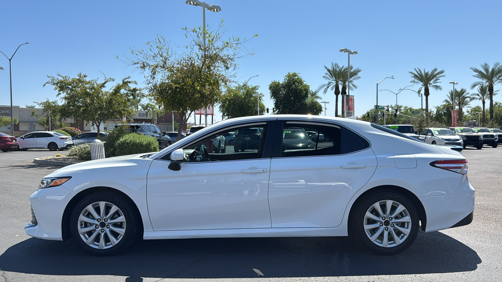 2020 Toyota Camry LE 3