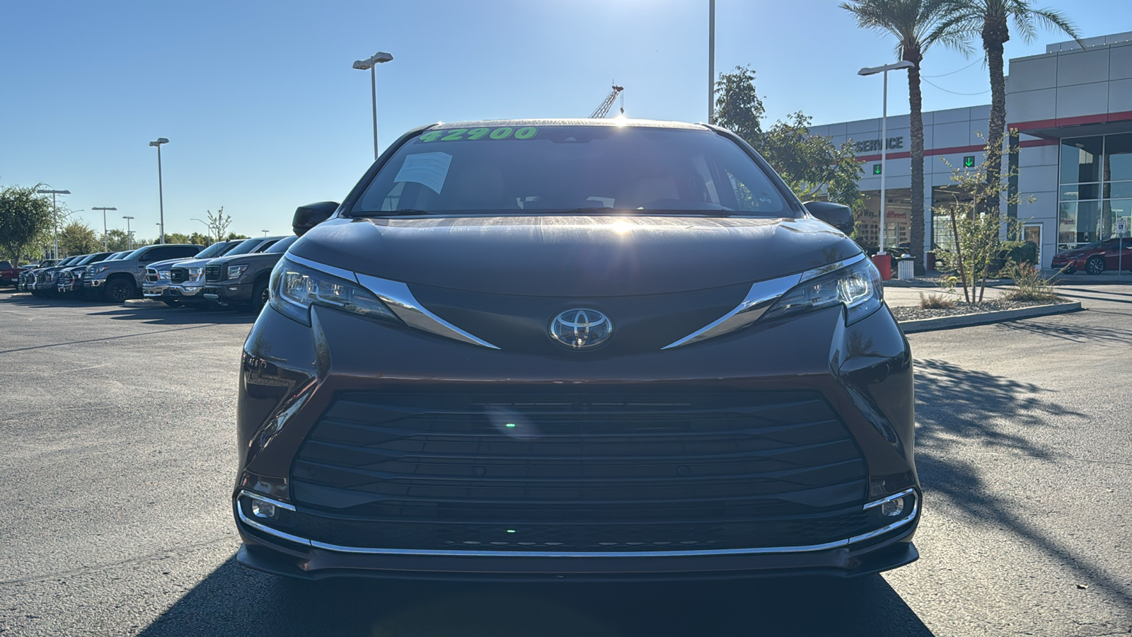 2022 Toyota Sienna XLE 2