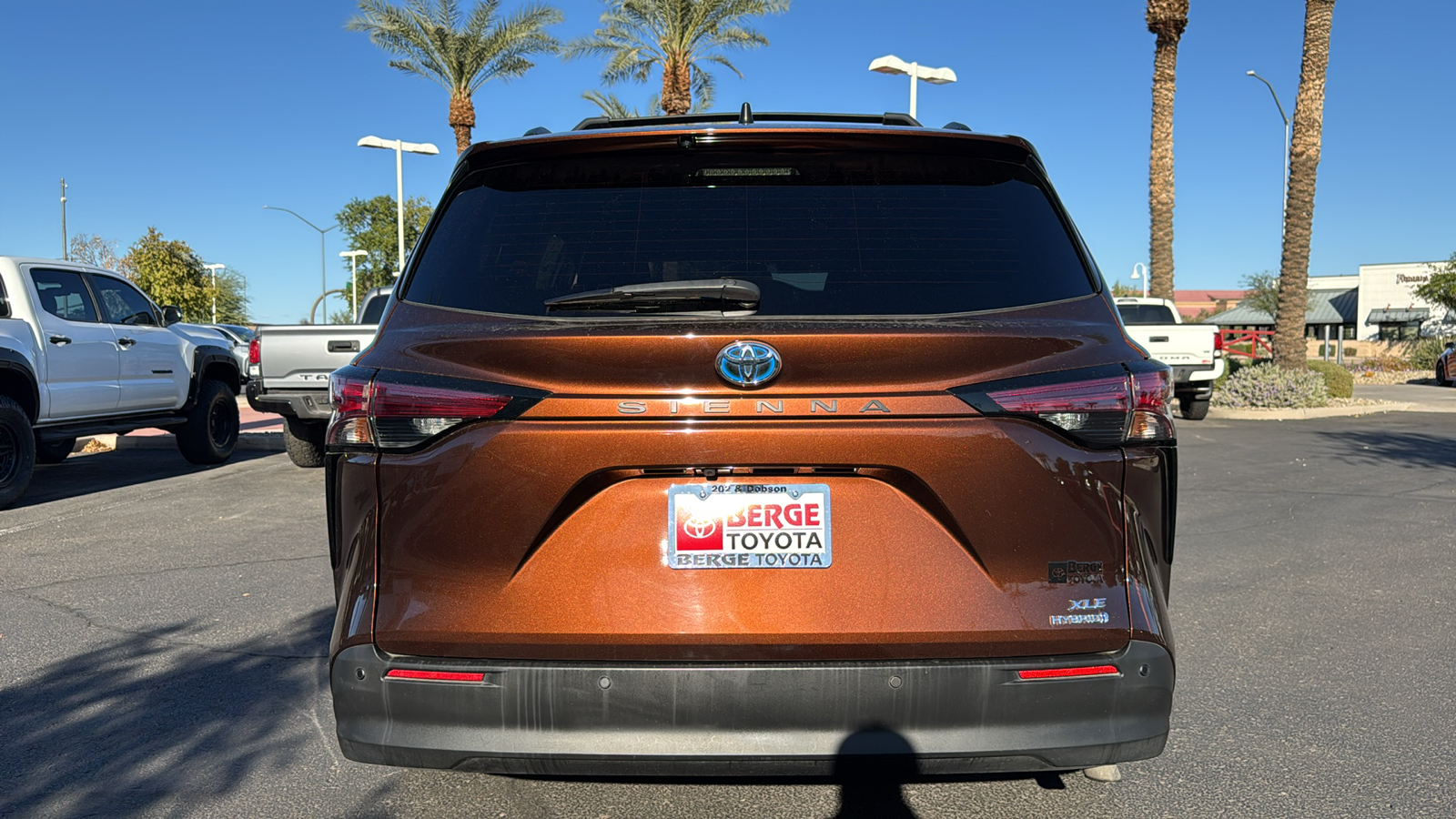 2022 Toyota Sienna XLE 23