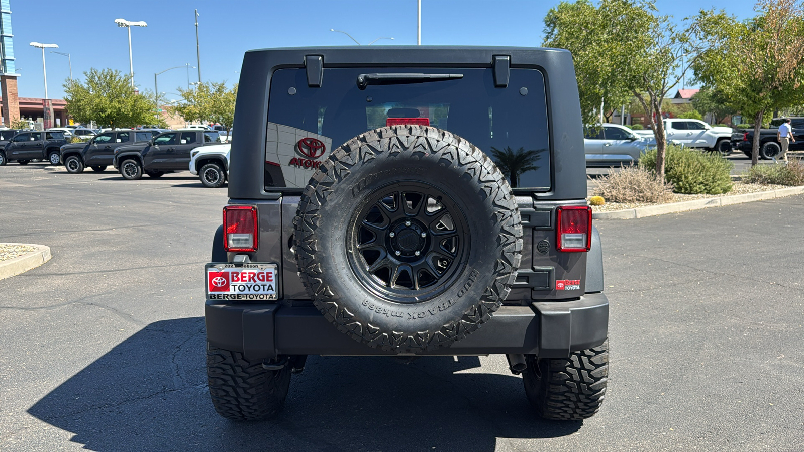 2016 Jeep Wrangler Sport 16