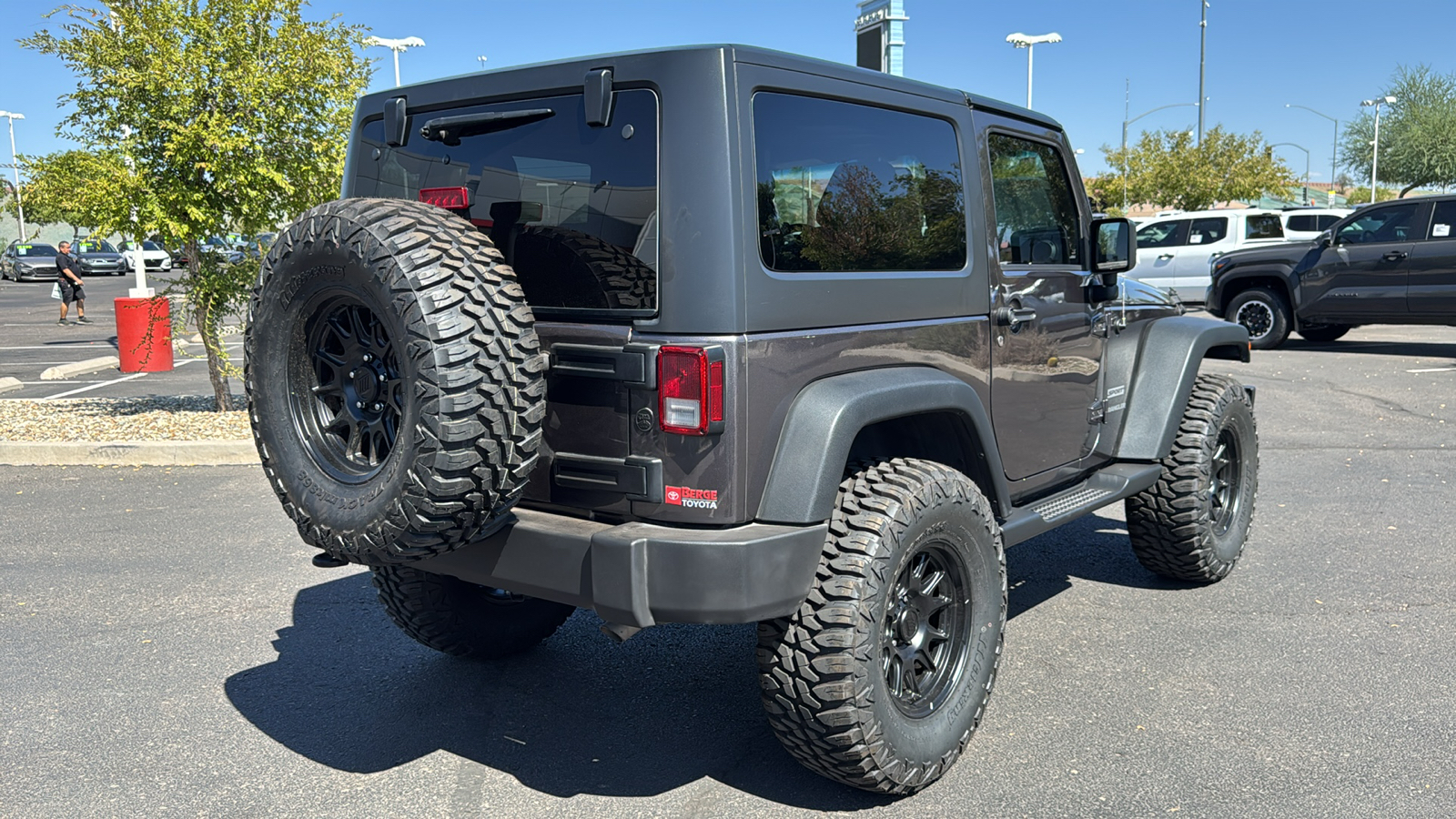 2016 Jeep Wrangler Sport 17