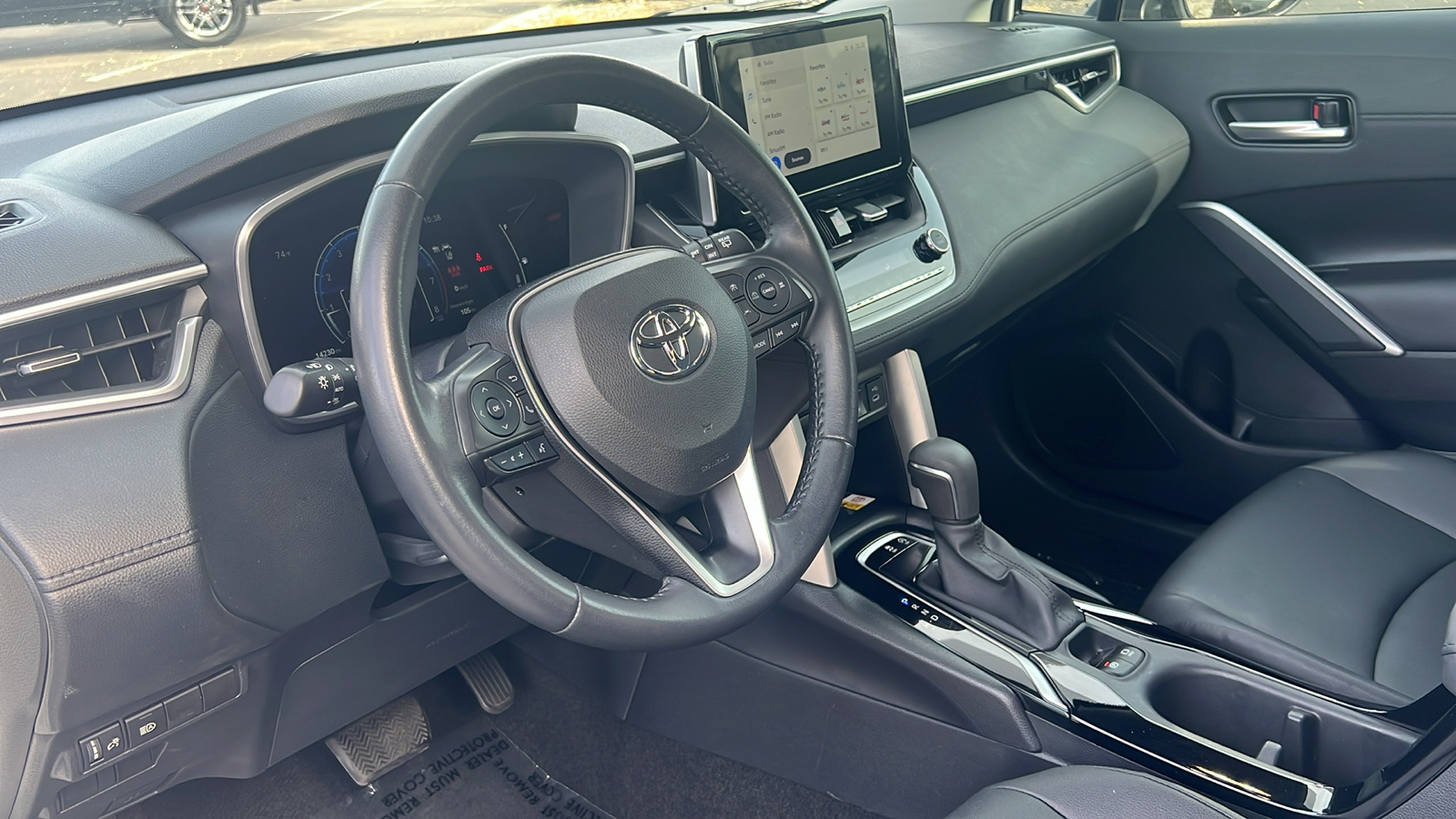 2023 Toyota Corolla Cross XLE 15