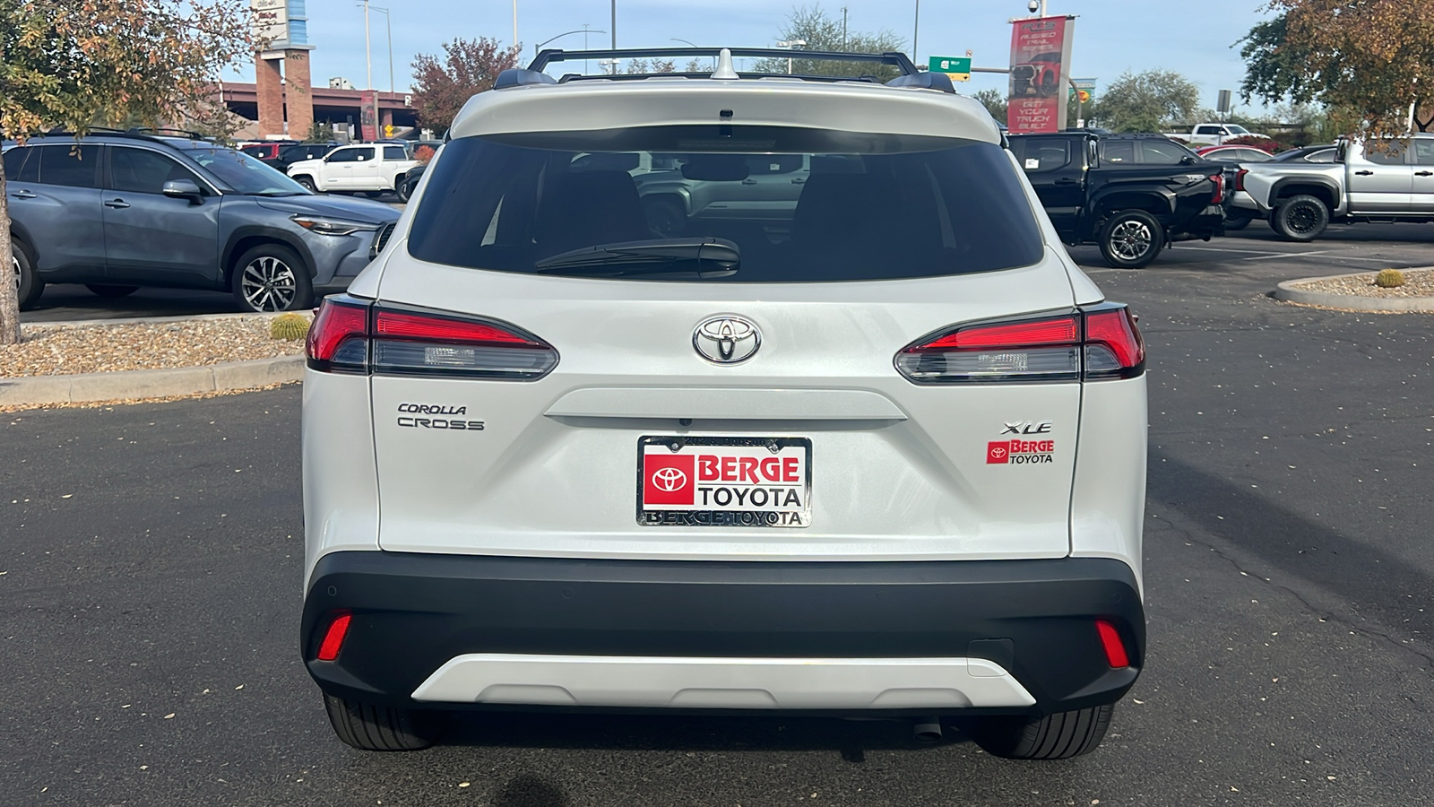 2023 Toyota Corolla Cross XLE 22