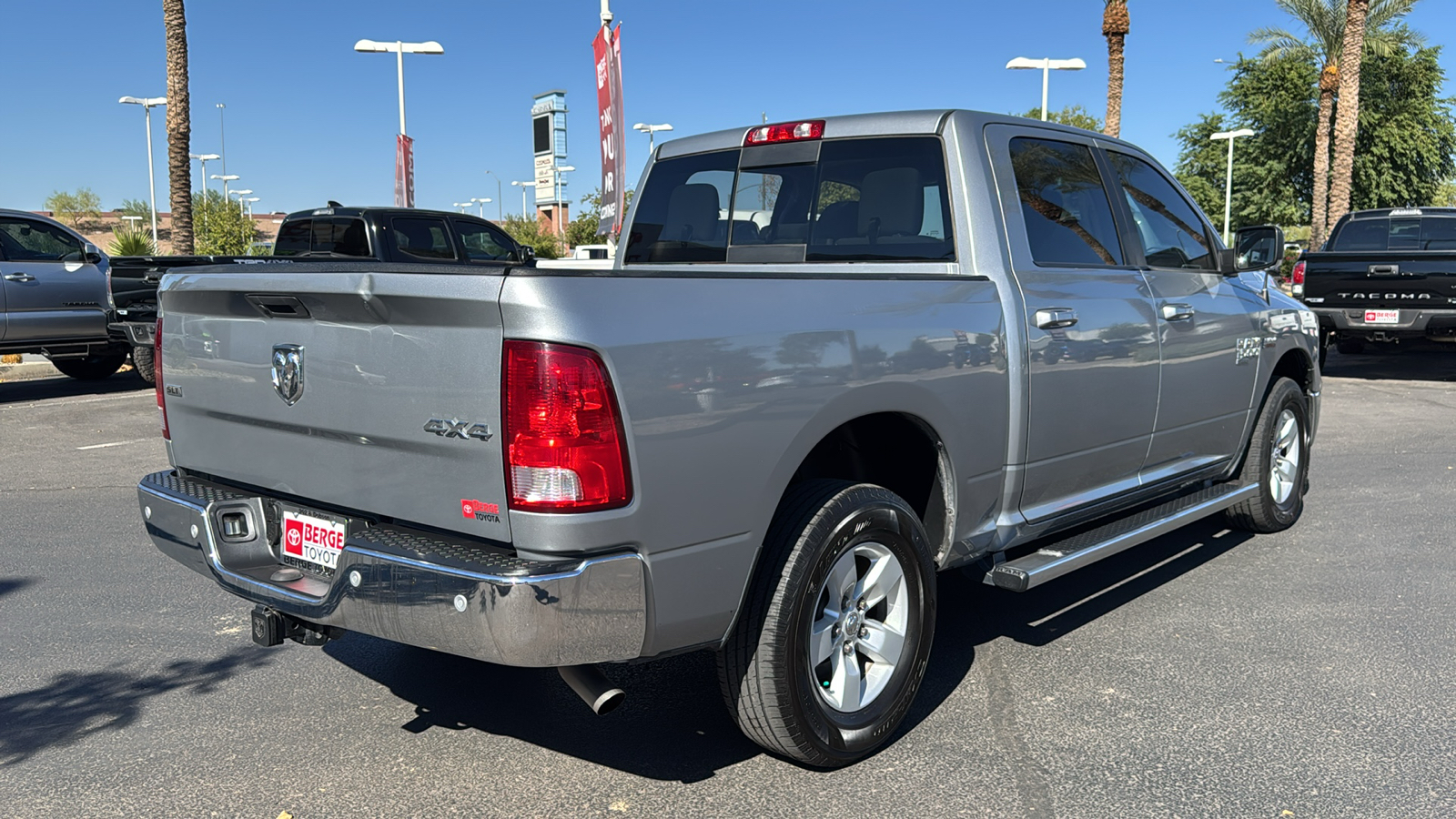 2020 Ram 1500 Classic SLT 23