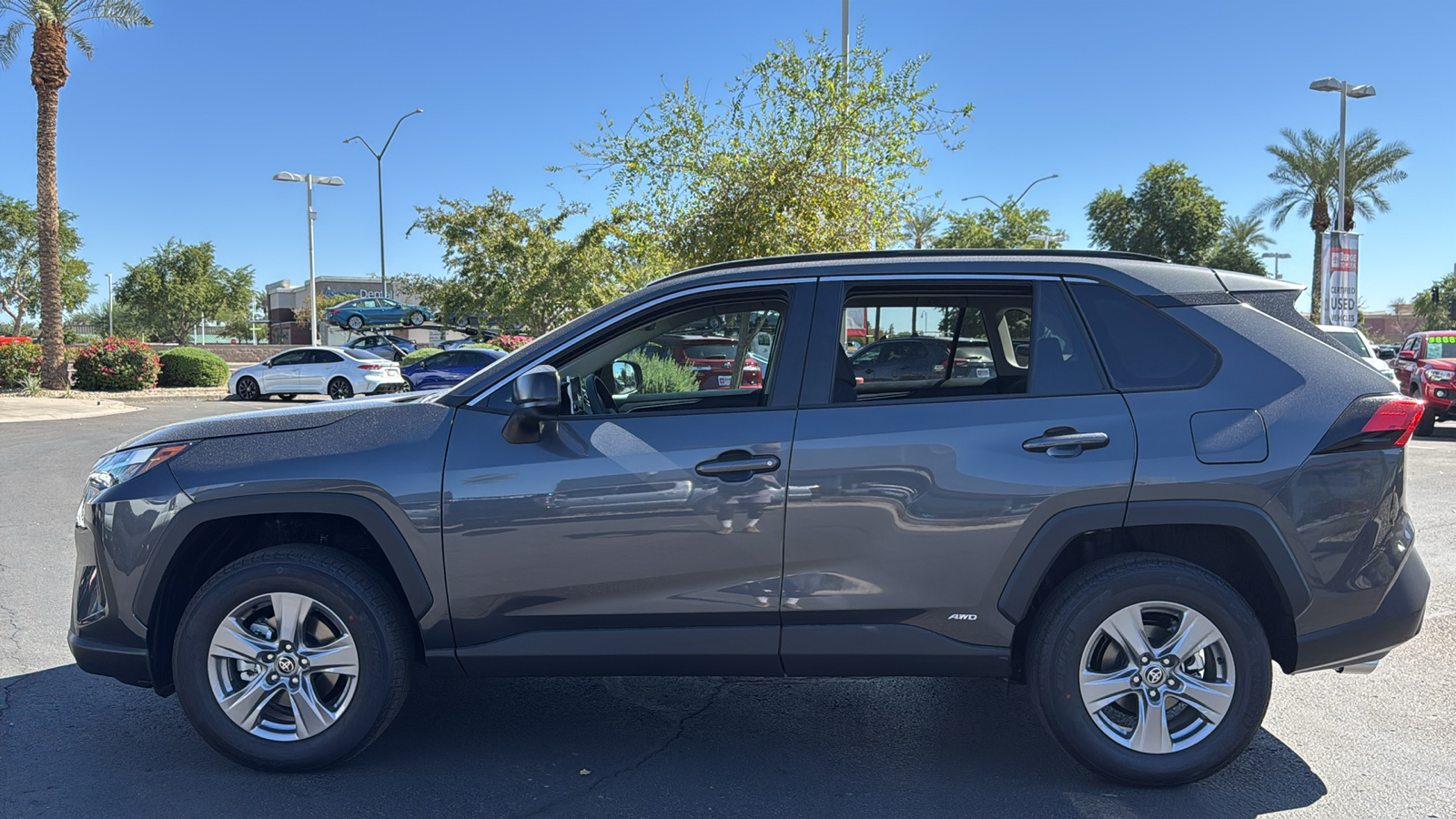 2024 Toyota RAV4 Hybrid LE 3