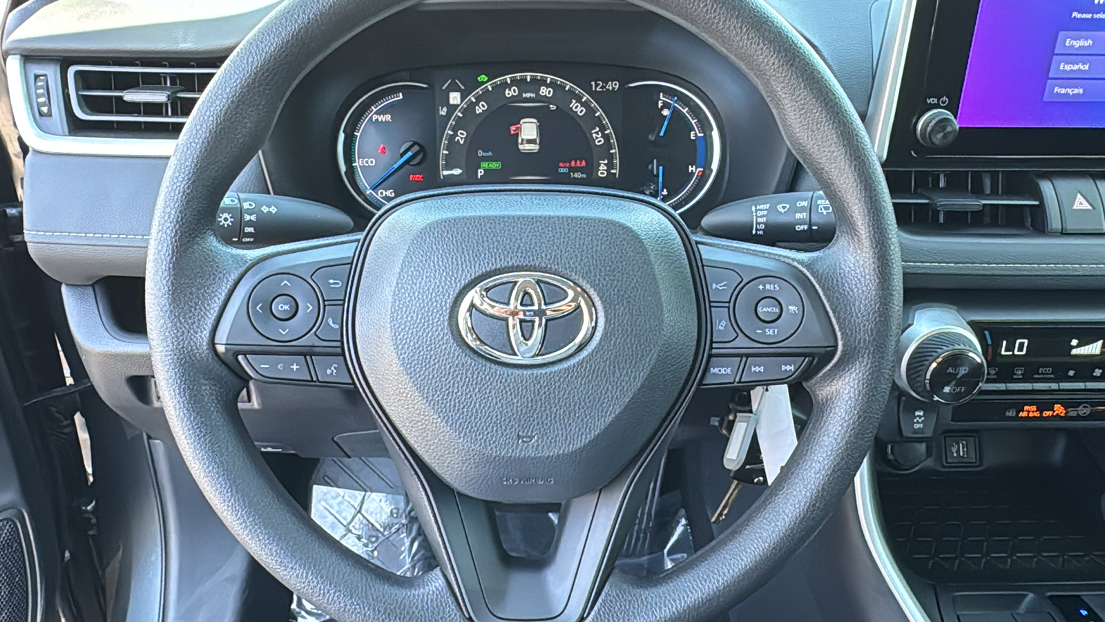 2024 Toyota RAV4 Hybrid LE 8