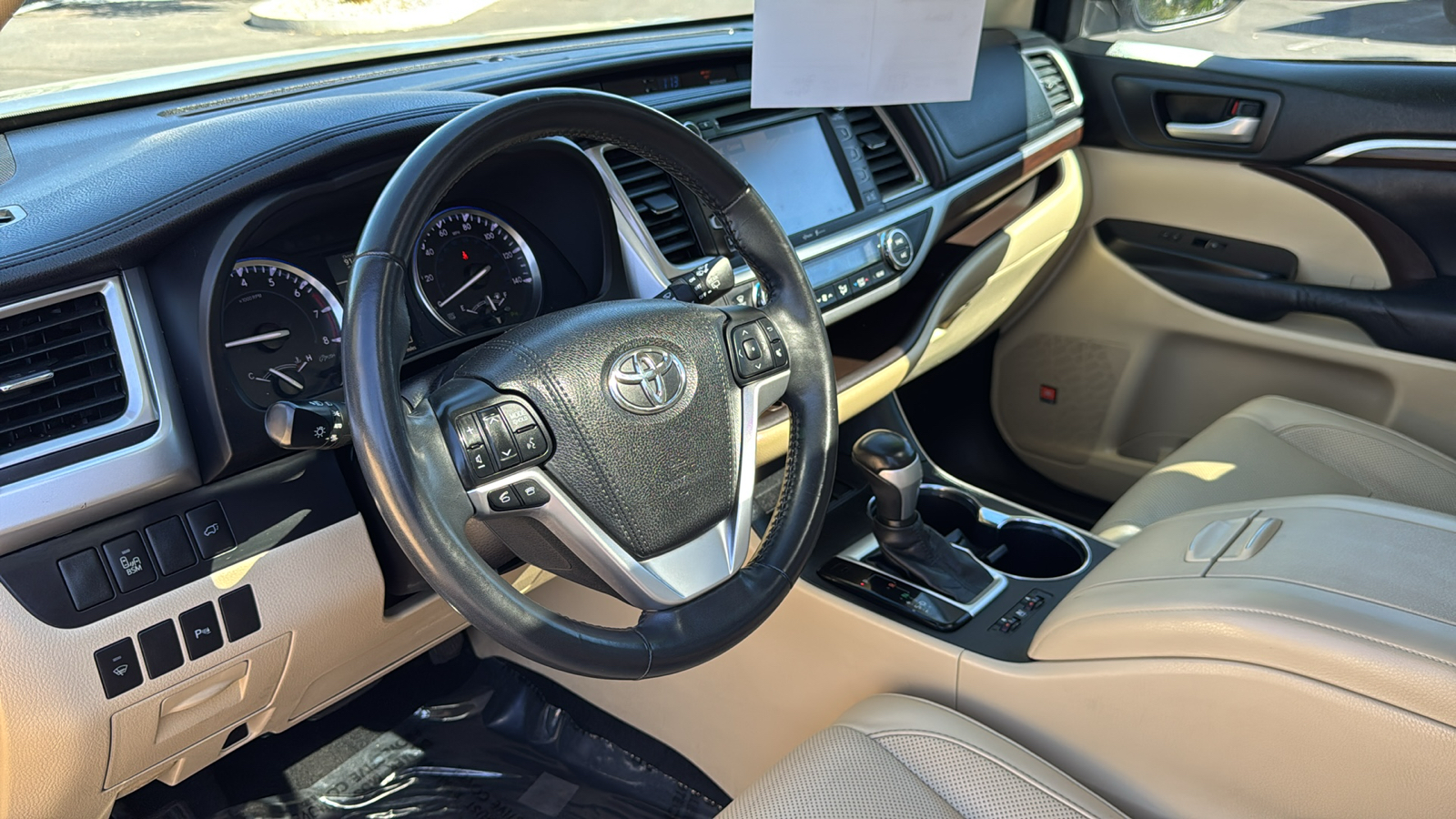 2015 Toyota Highlander Limited 15