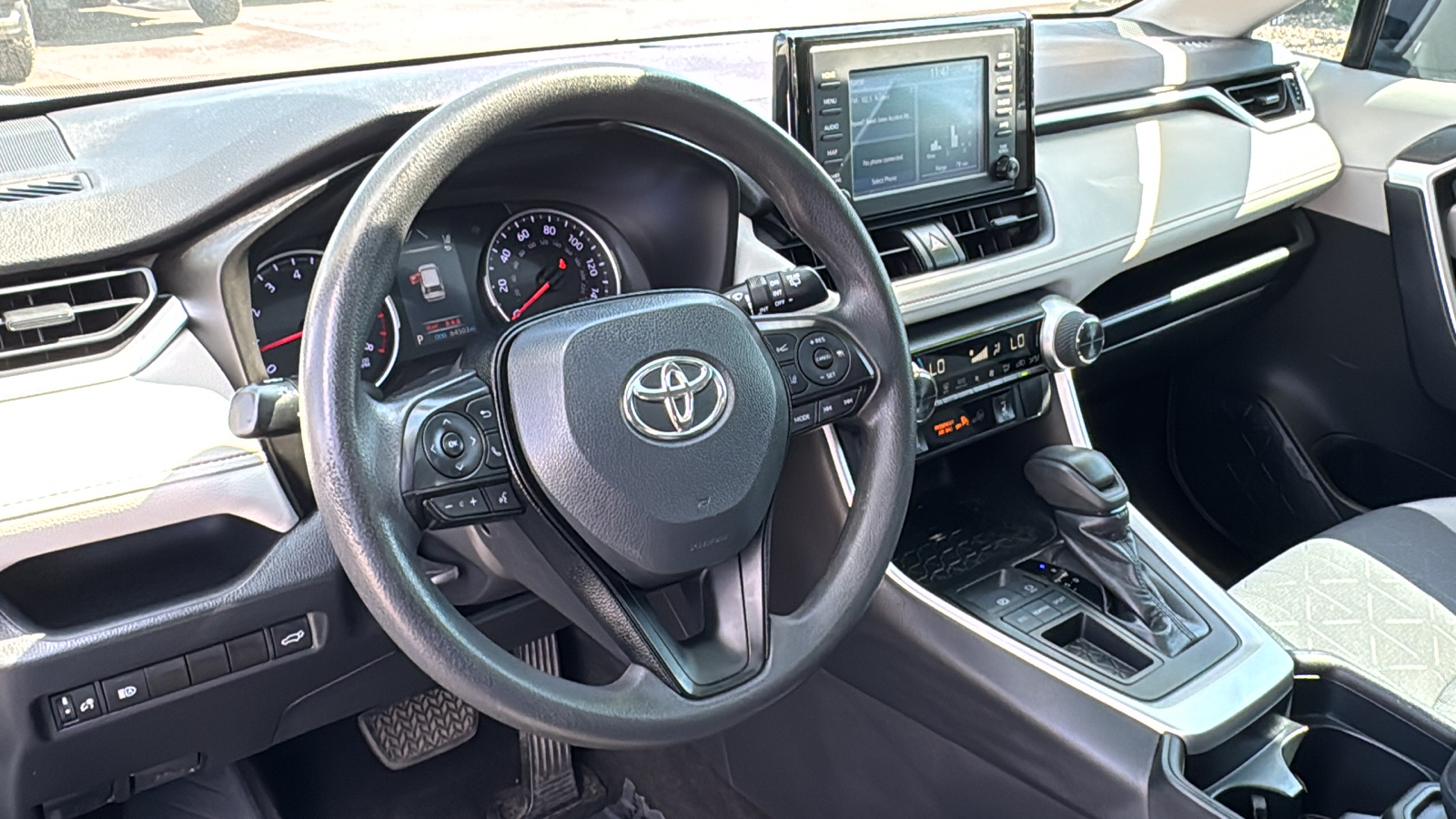 2019 Toyota RAV4 XLE 15