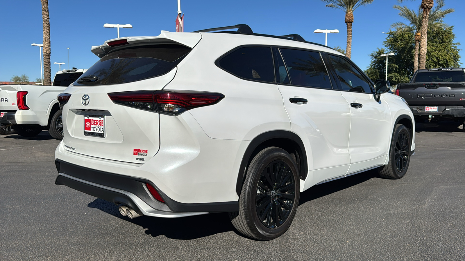 2023 Toyota Highlander XSE 26