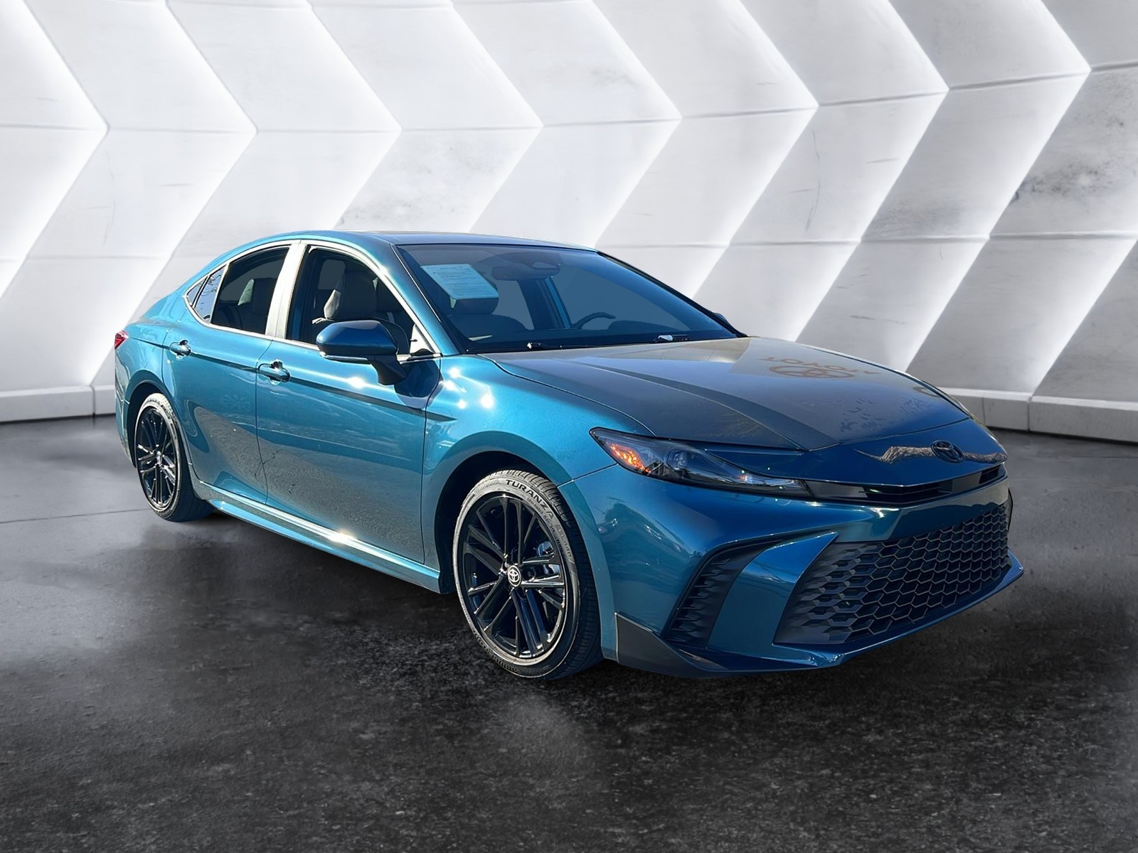 2025 Toyota Camry SE 1