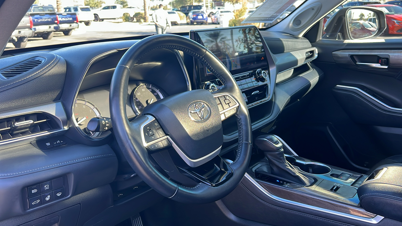 2022 Toyota Highlander Platinum 16