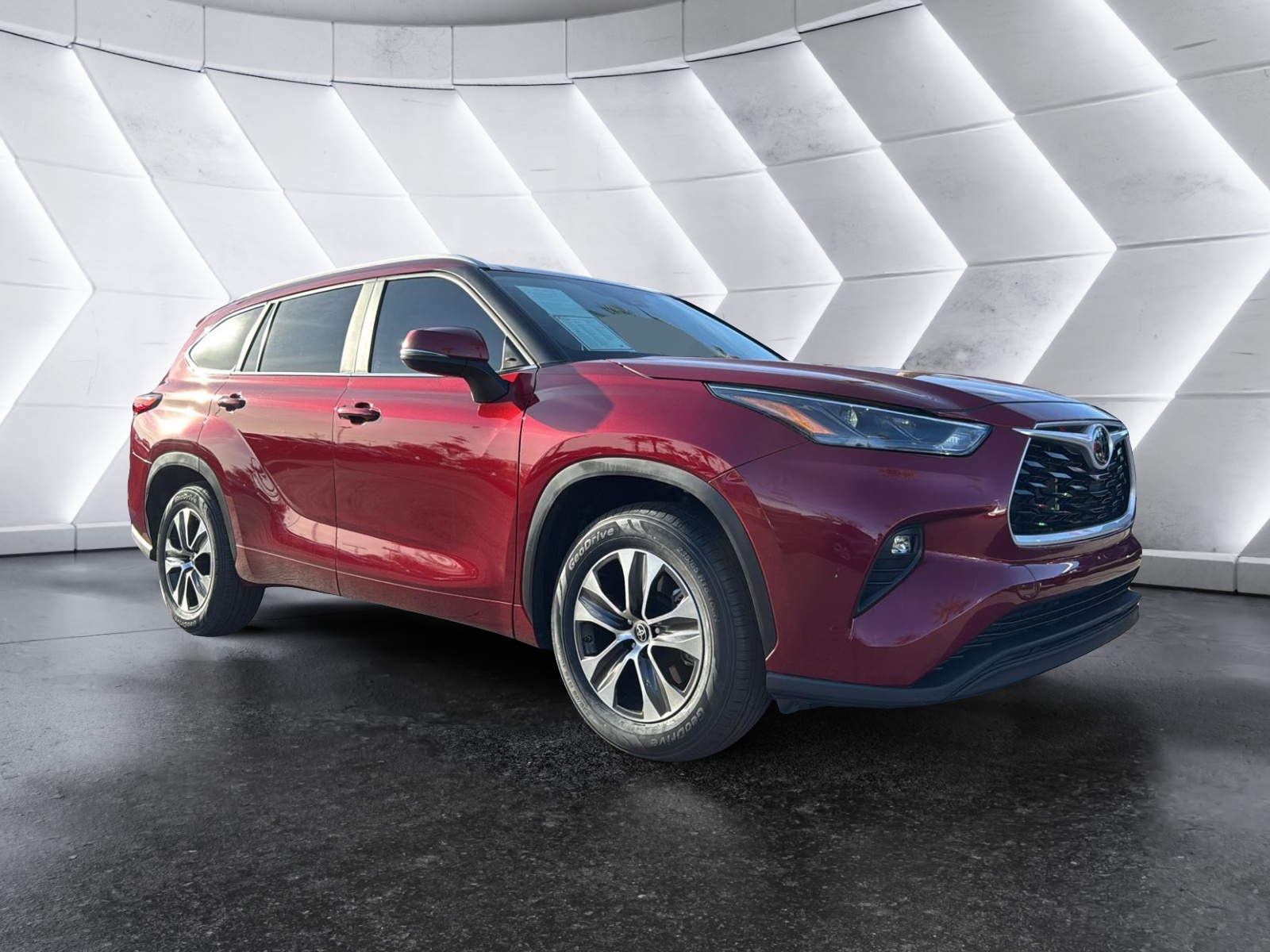 2023 Toyota Highlander XLE 1