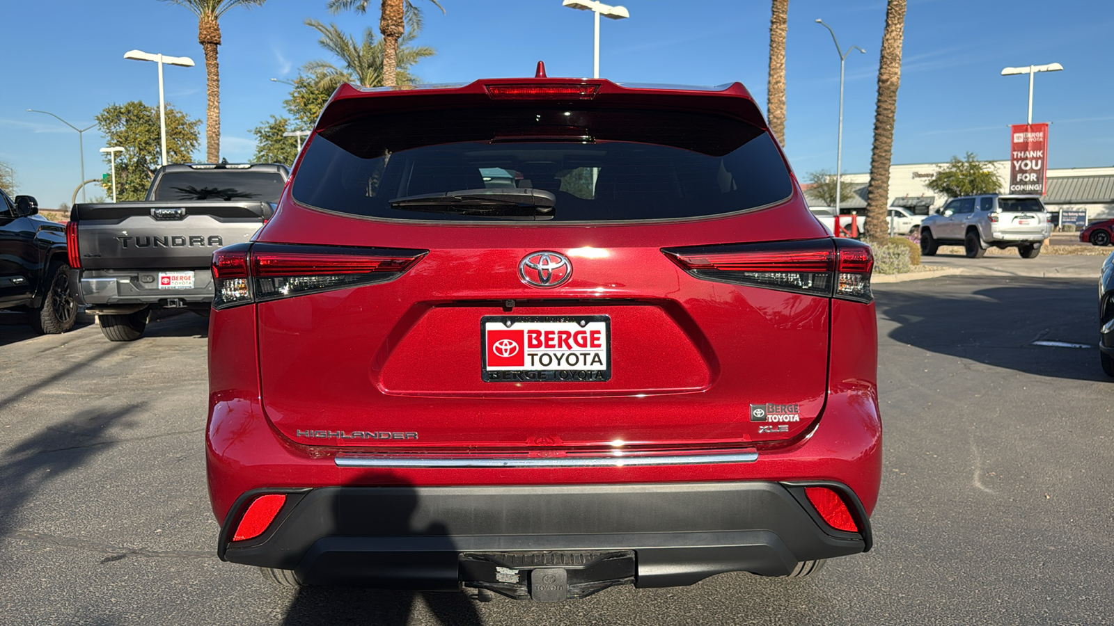 2023 Toyota Highlander XLE 23