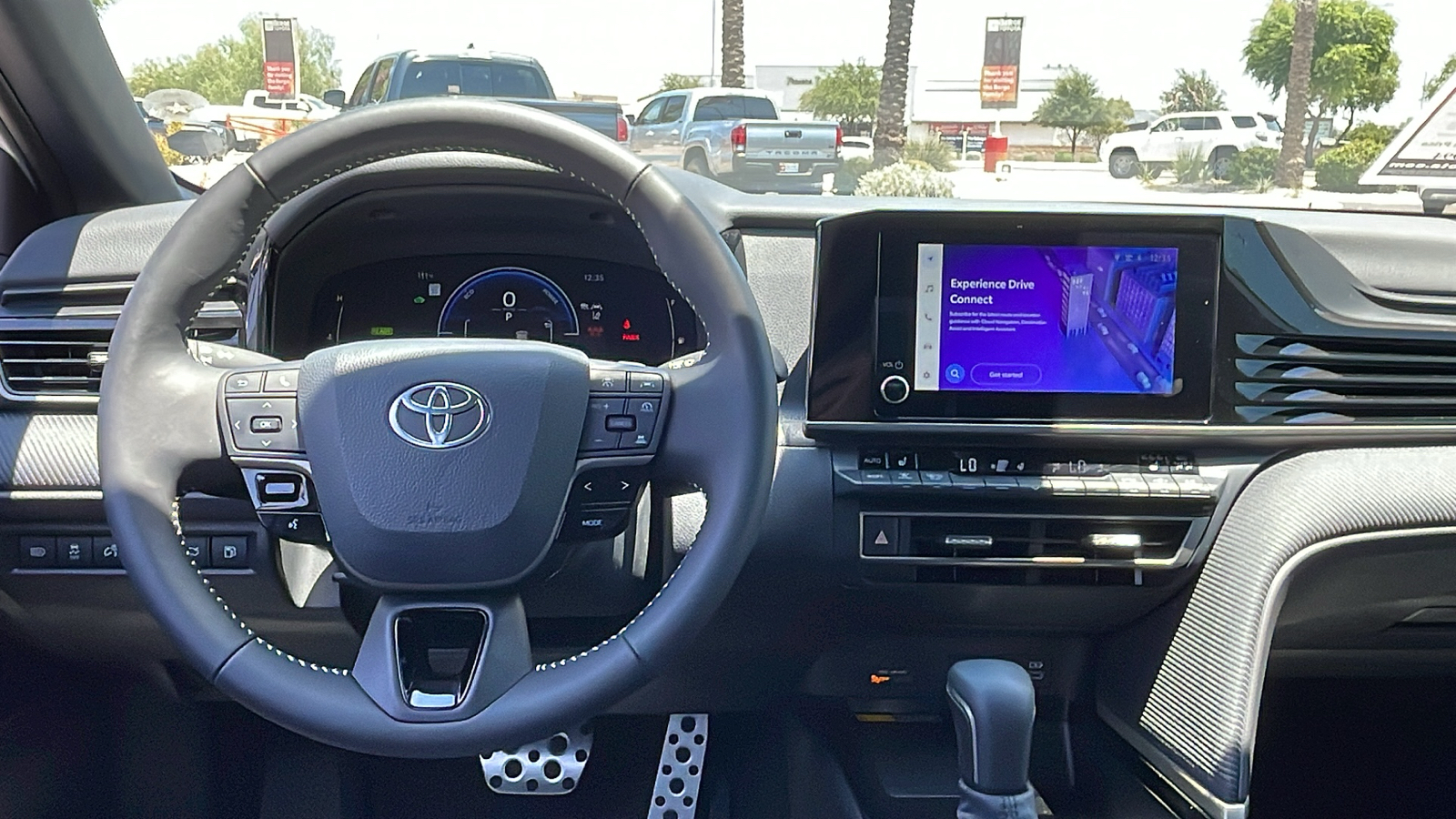 2025 Toyota Camry SE 4
