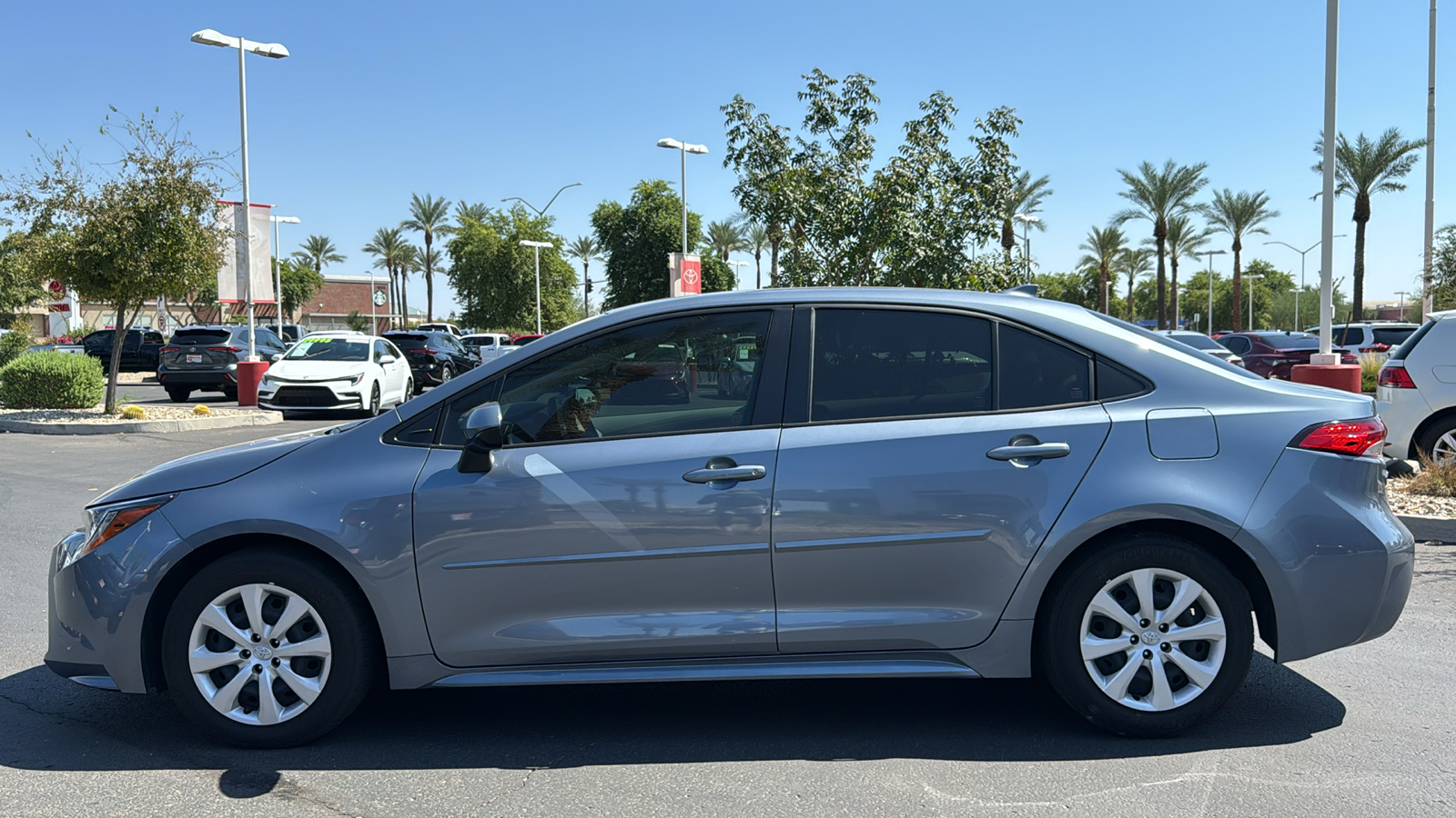 2023 Toyota Corolla LE 3