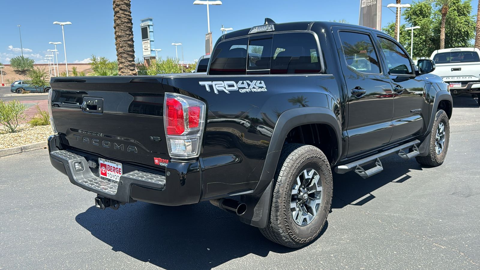 2023 Toyota Tacoma 4WD TRD Off Road 24