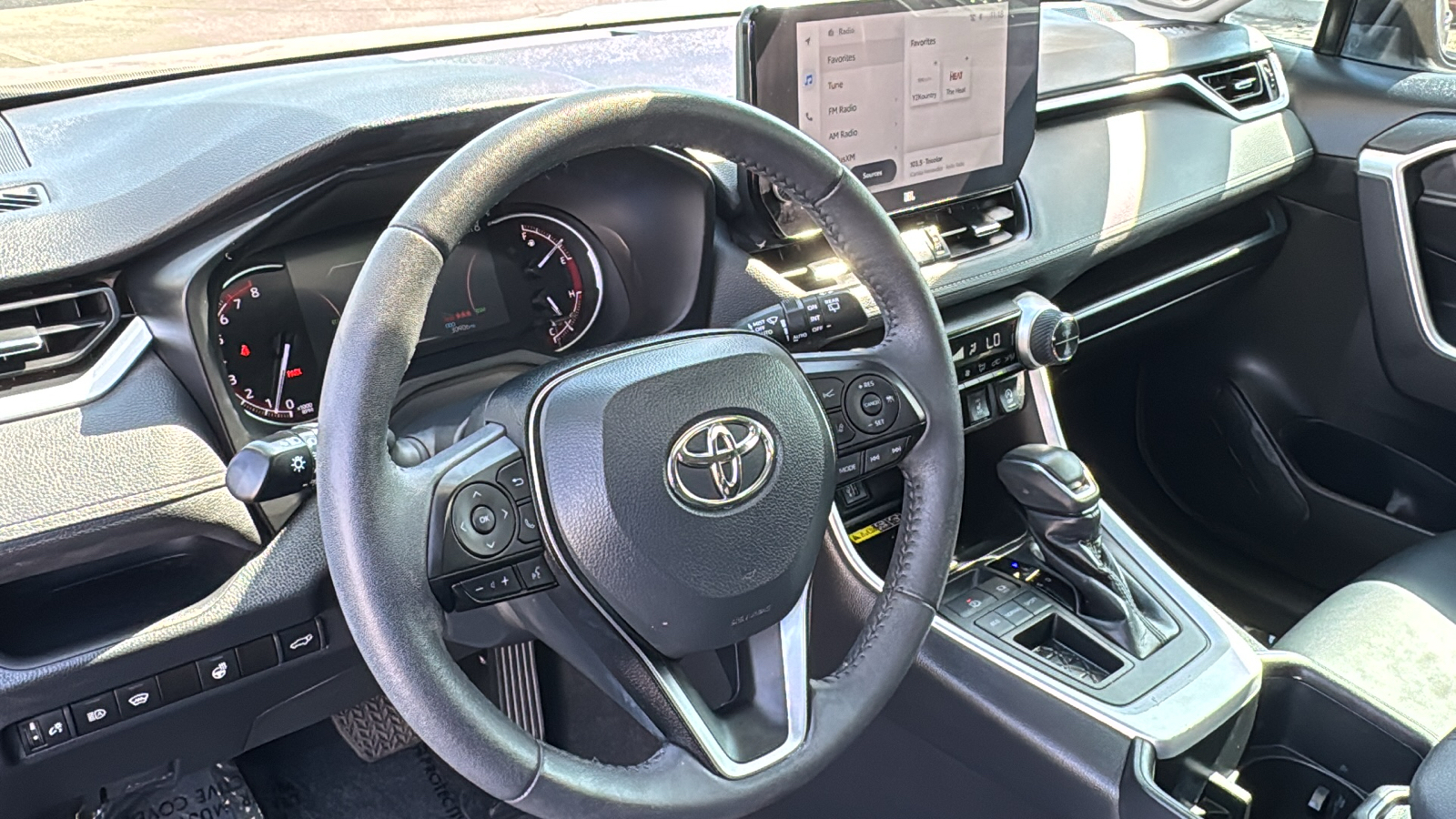 2023 Toyota RAV4 XLE Premium 15