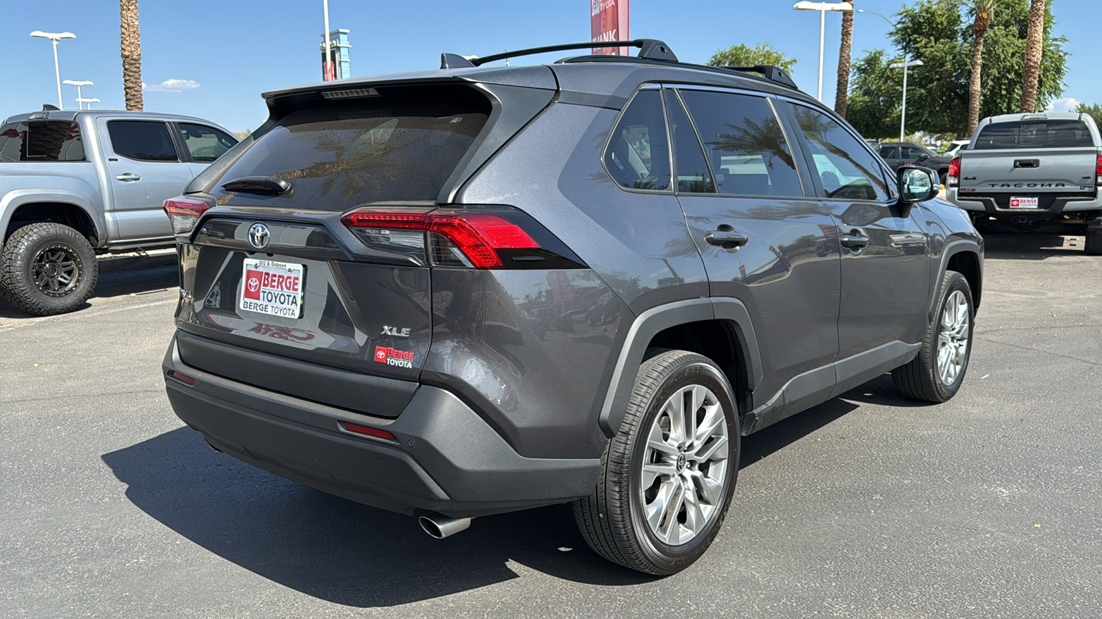 2023 Toyota RAV4 XLE Premium 26