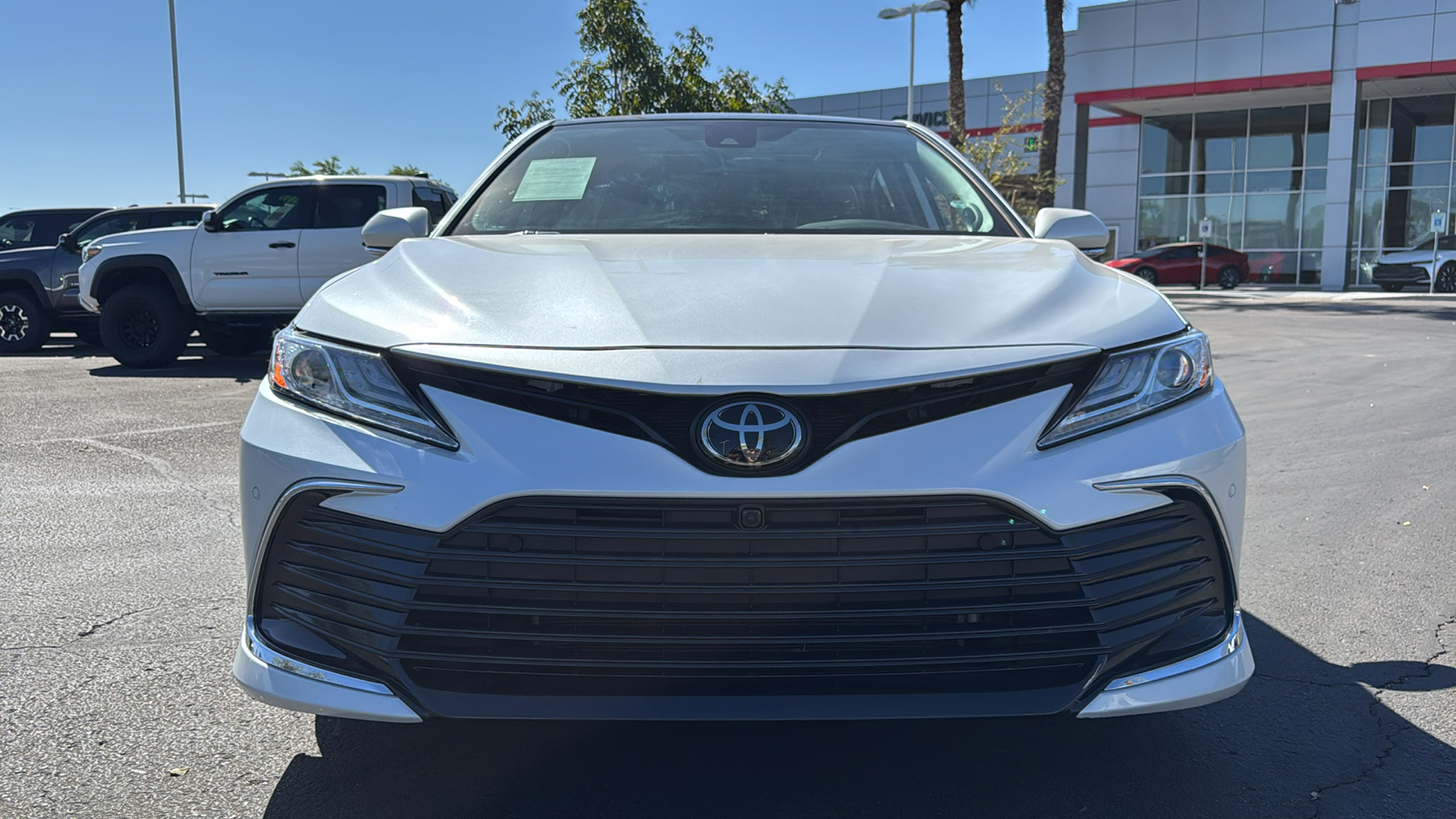 2022 Toyota Camry XLE 2