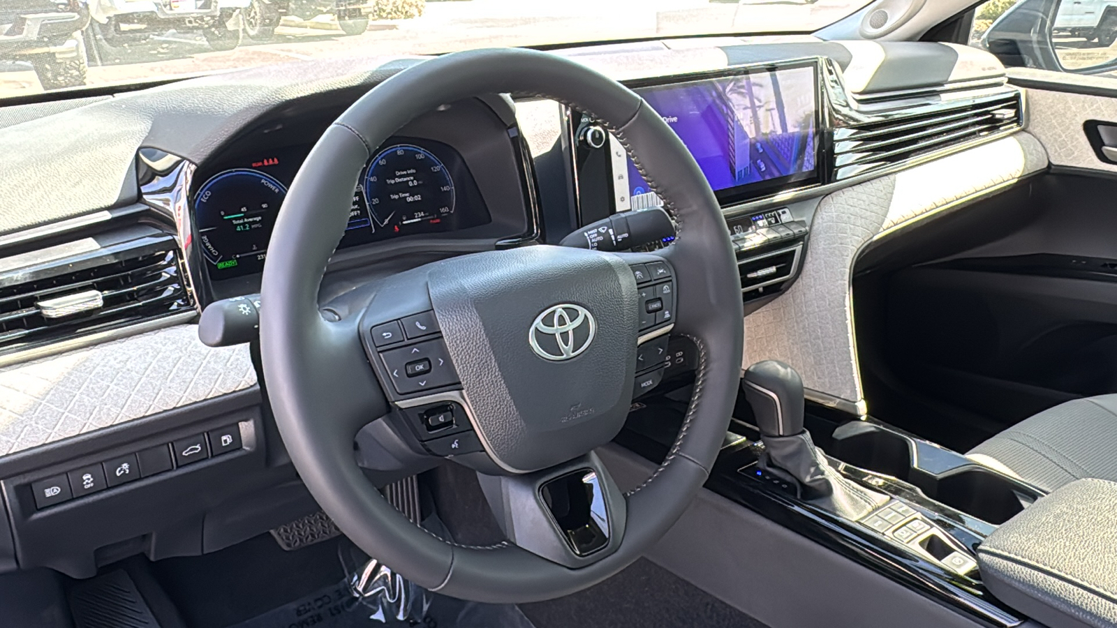 2025 Toyota Camry SE 15