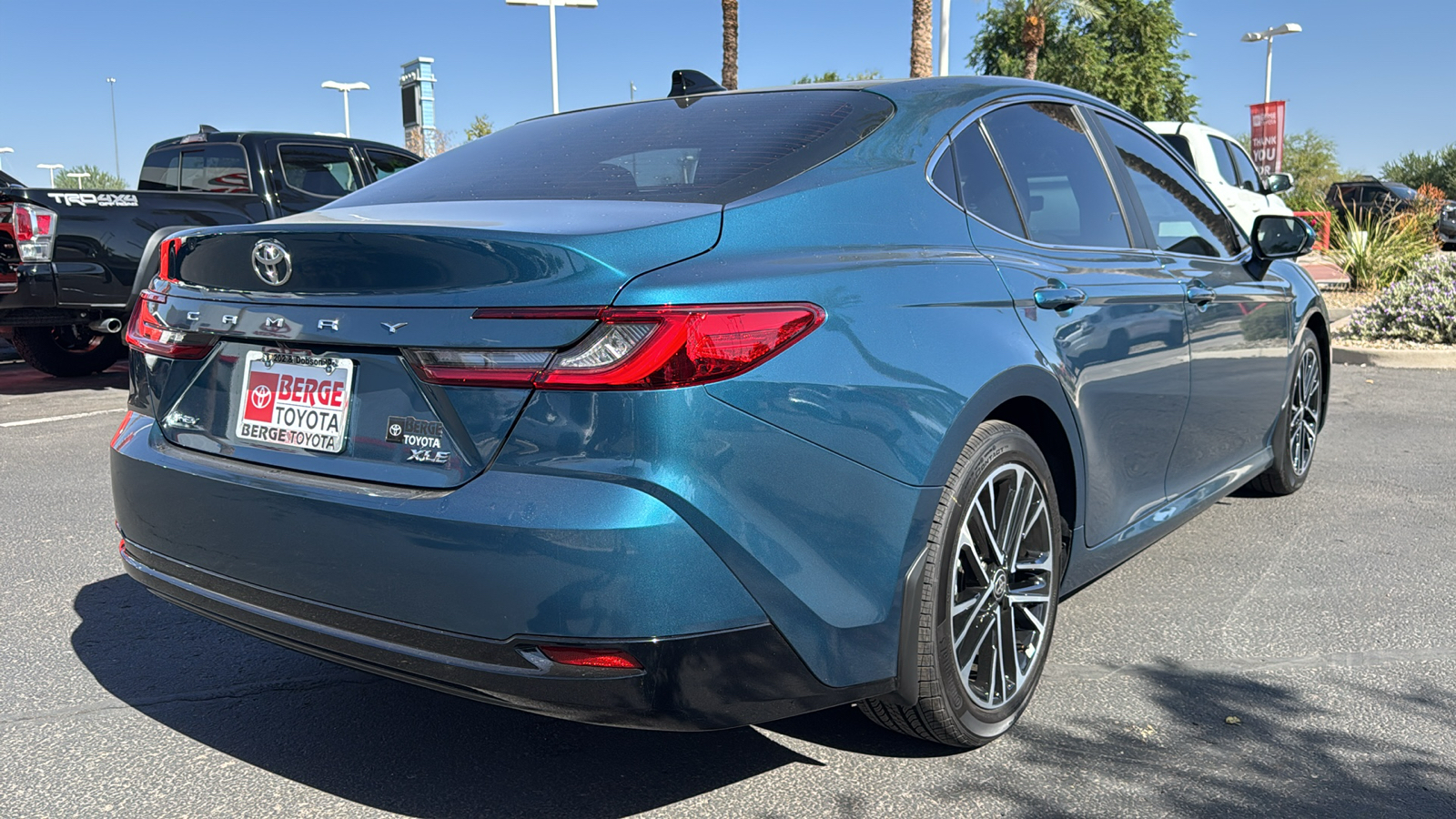 2025 Toyota Camry SE 24