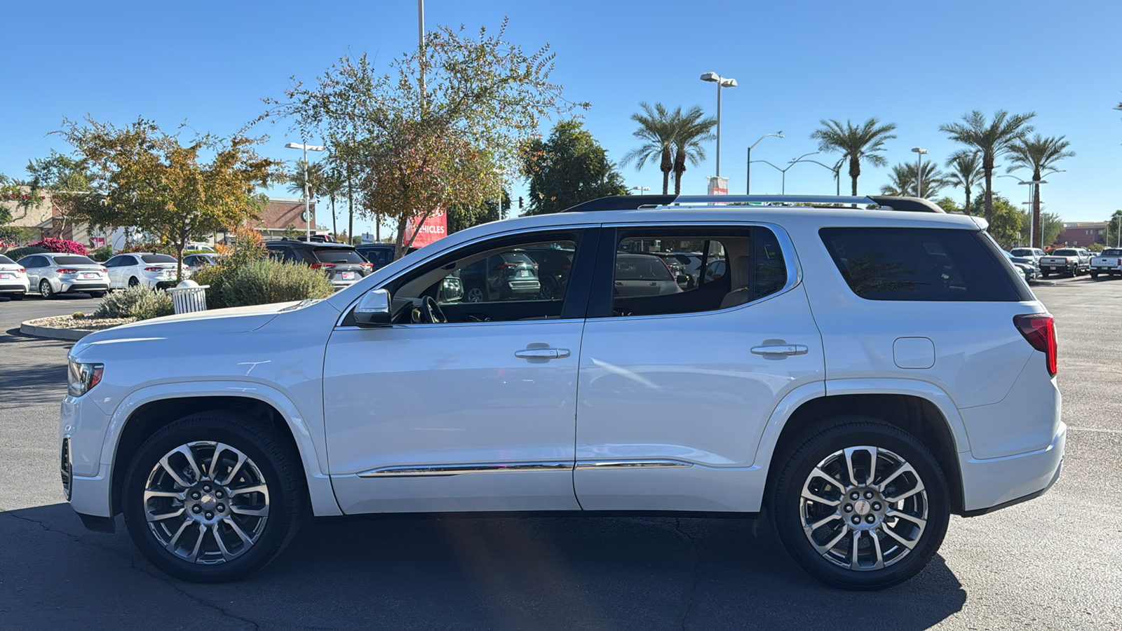 2022 GMC Acadia Denali 3