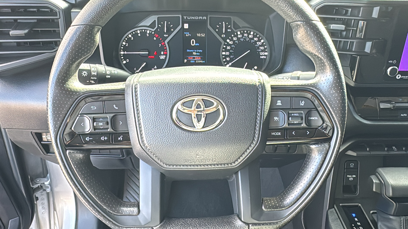 2023 Toyota Tundra 4WD SR5 8