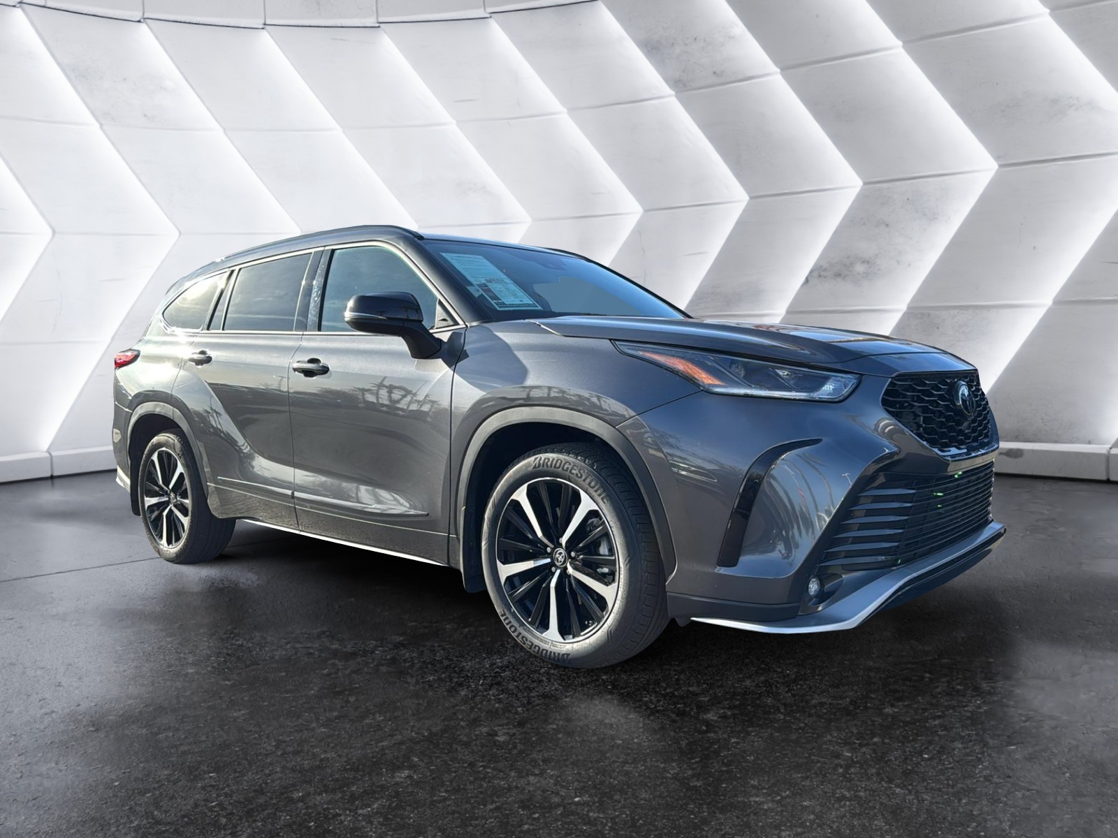 2022 Toyota Highlander XSE 1