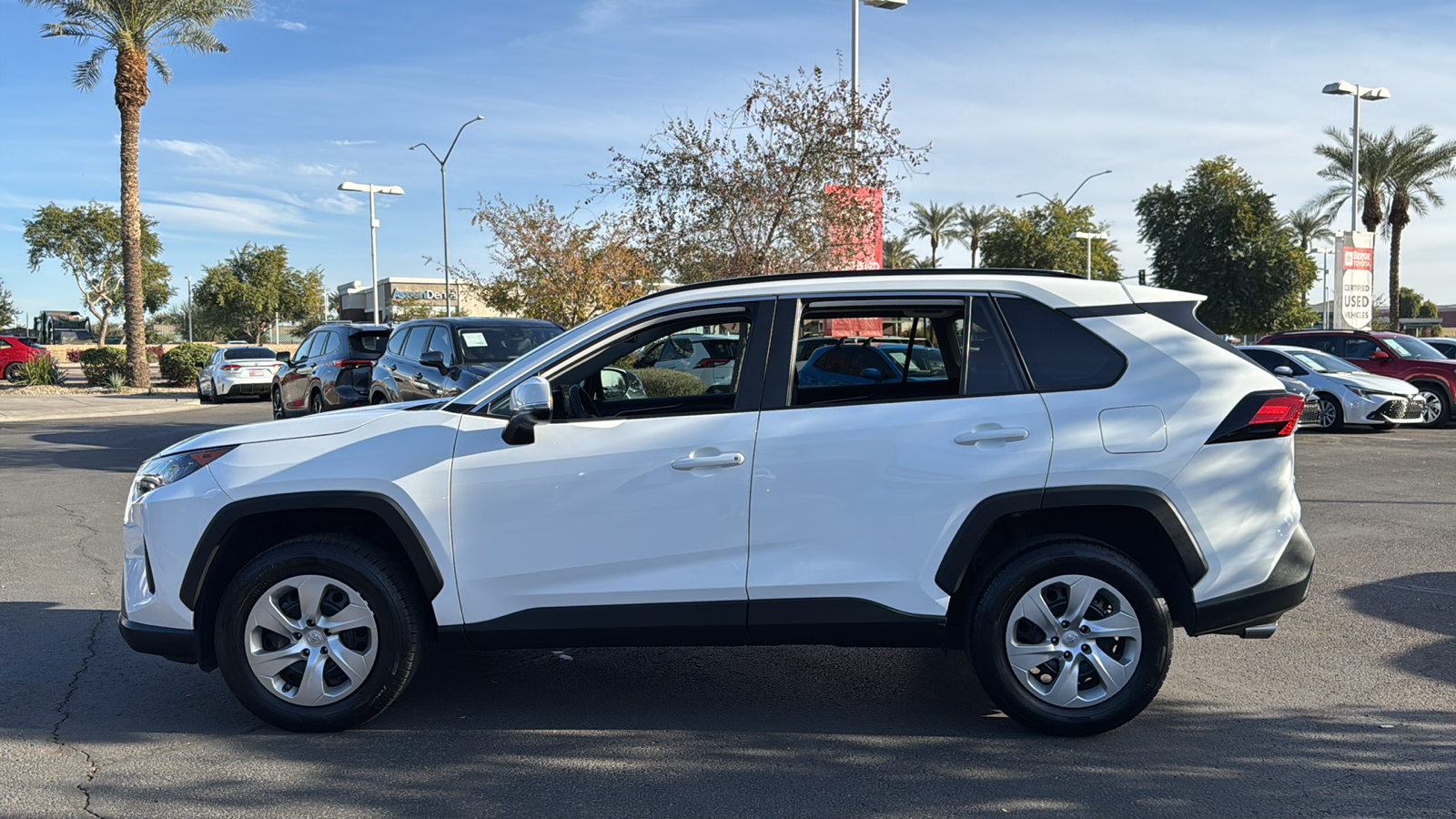 2021 Toyota RAV4 LE 3