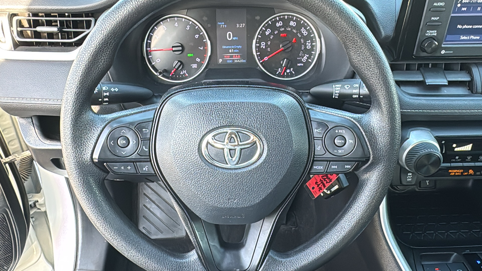 2021 Toyota RAV4 LE 8