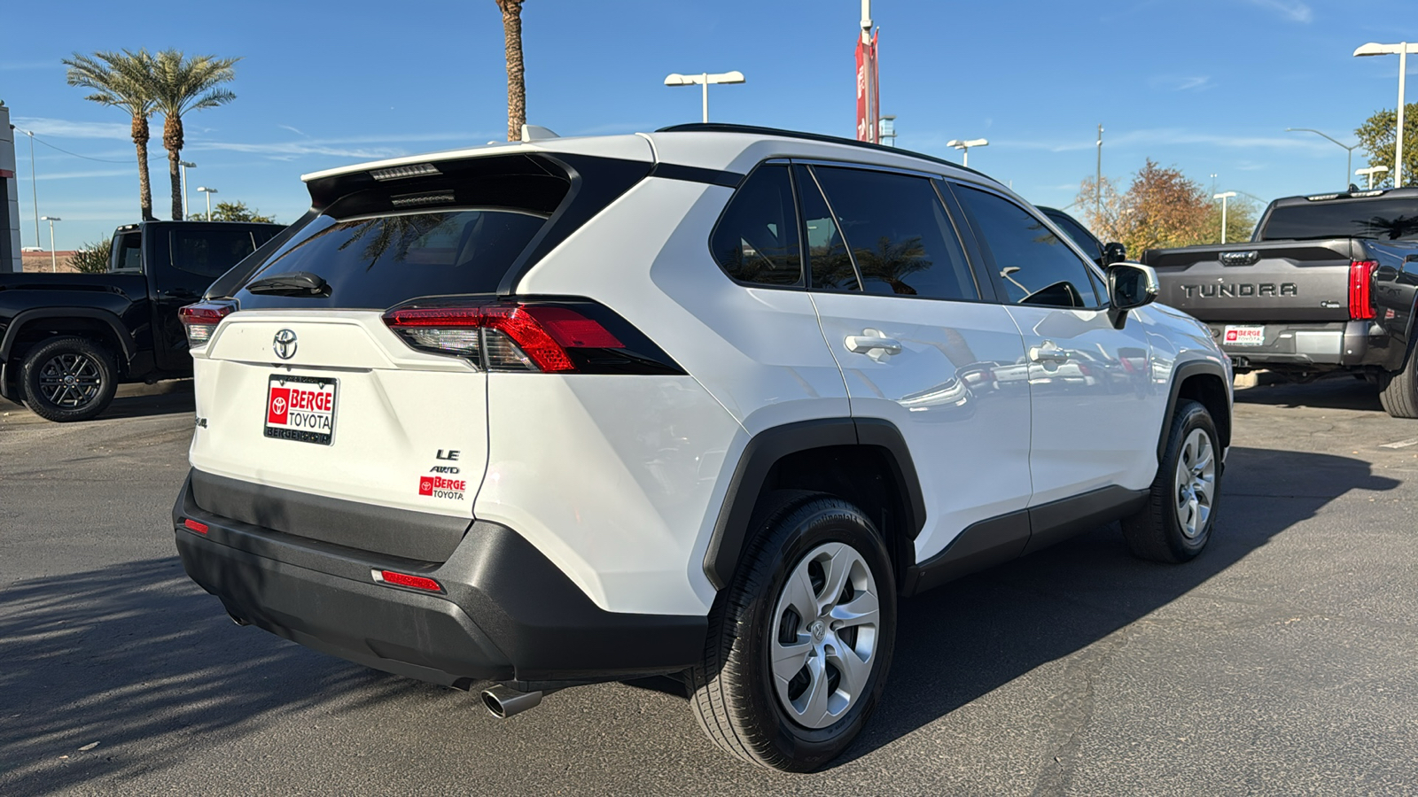 2021 Toyota RAV4 LE 24