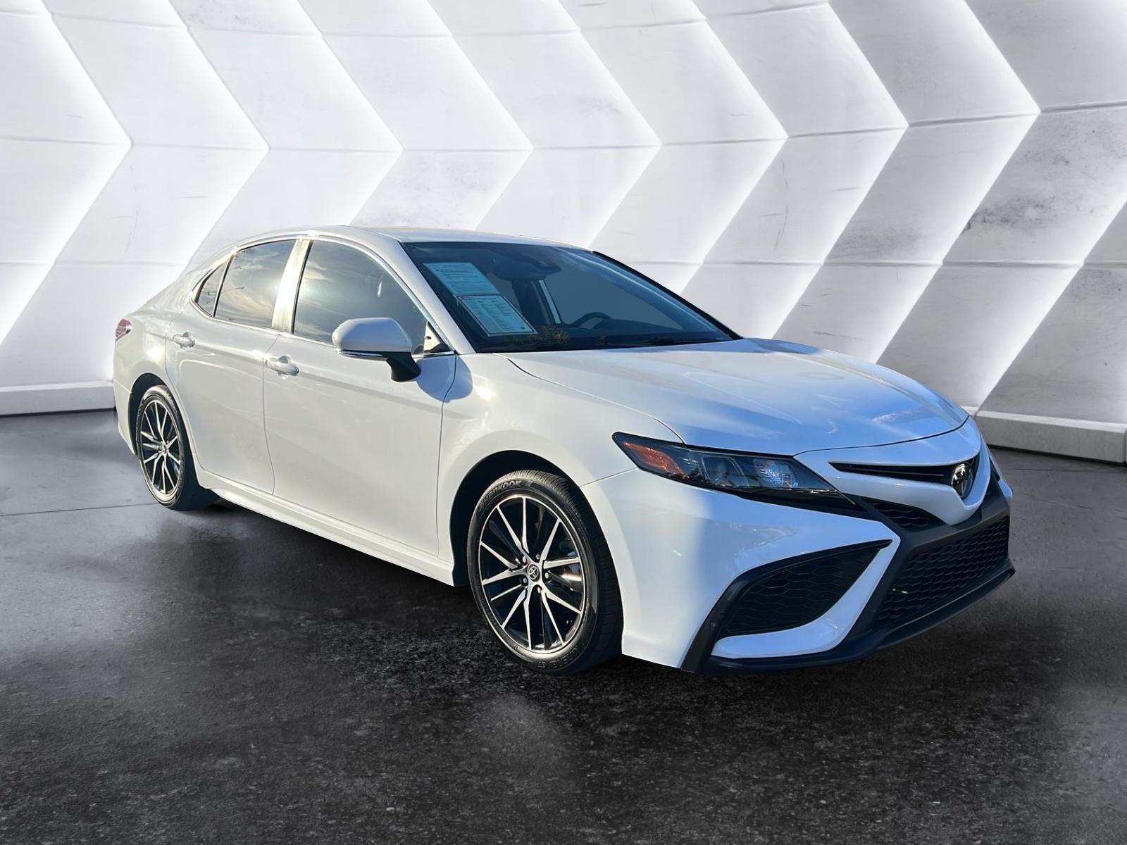 2023 Toyota Camry SE 1