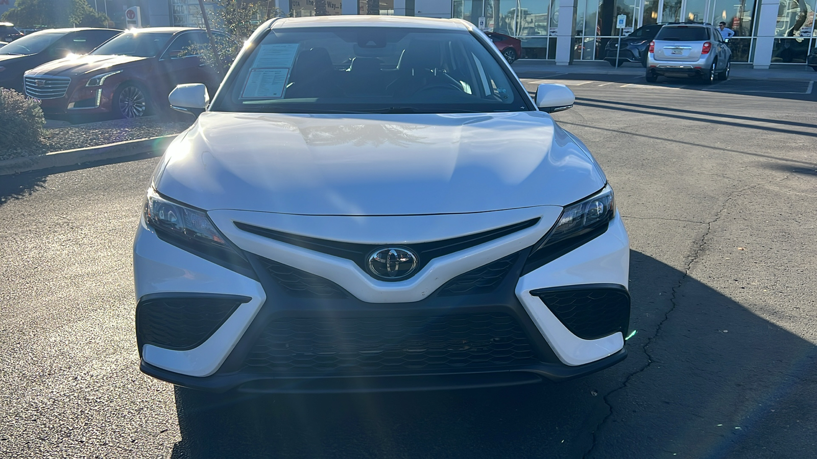 2023 Toyota Camry SE 2