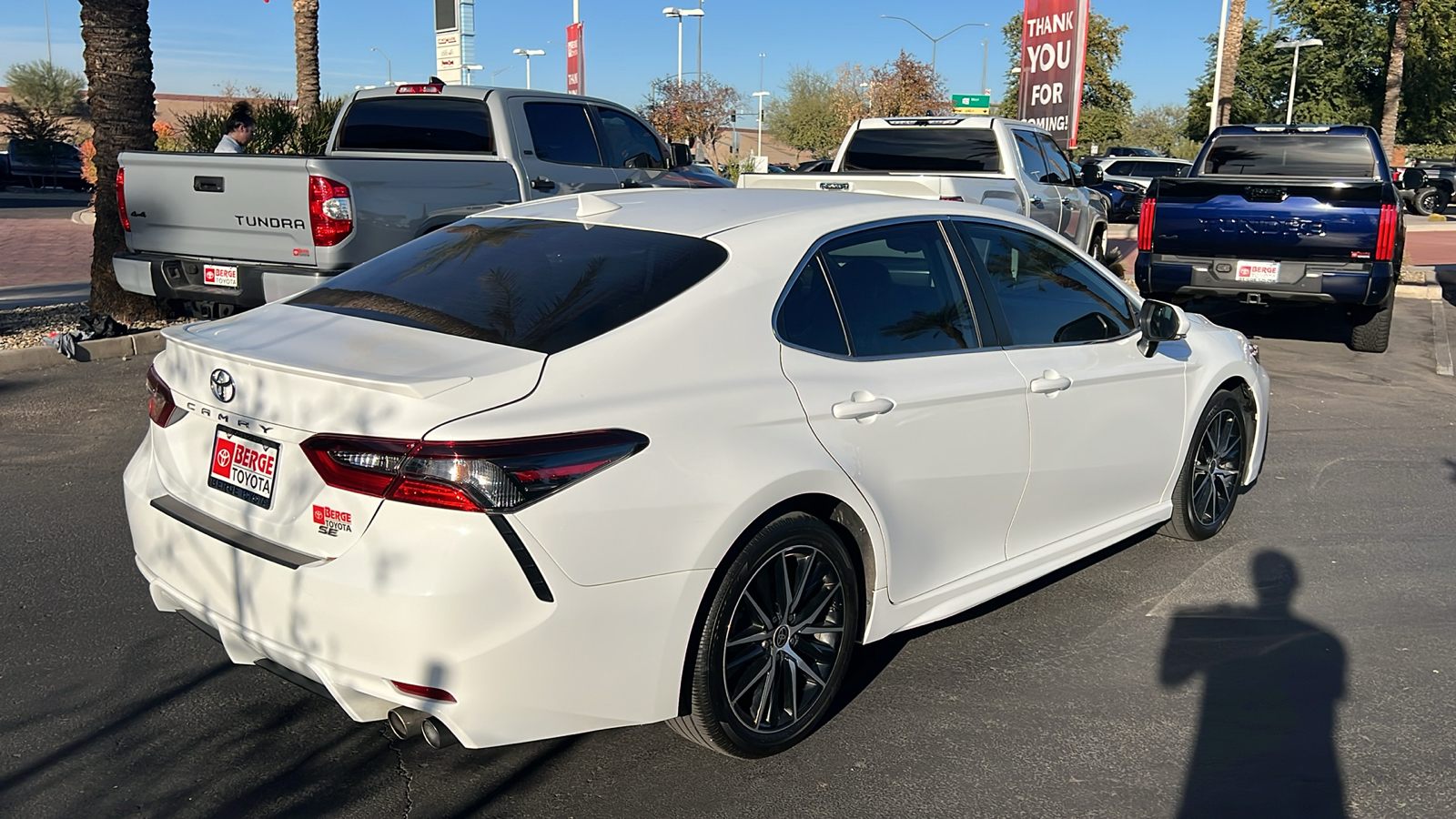 2023 Toyota Camry SE 22