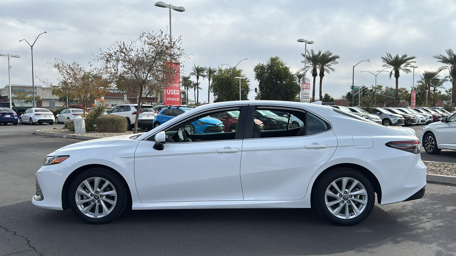 2022 Toyota Camry LE 3