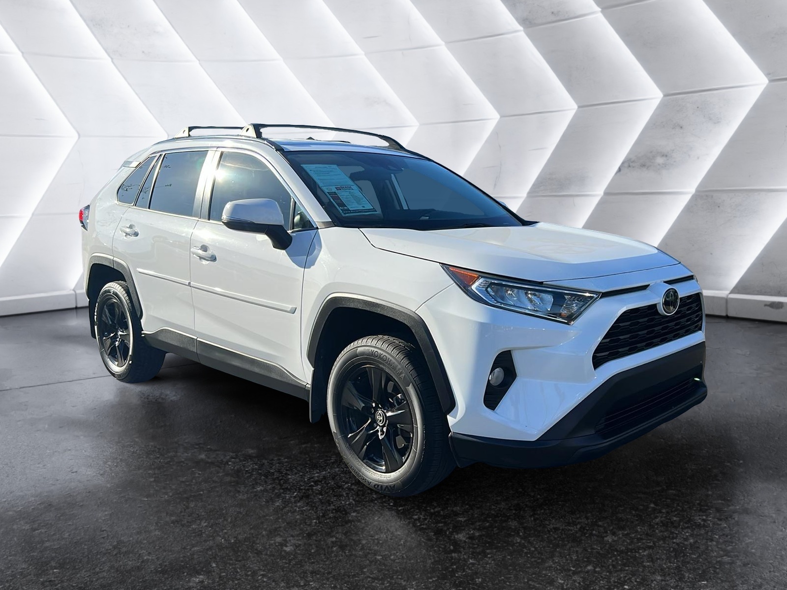 2021 Toyota RAV4 XLE 1