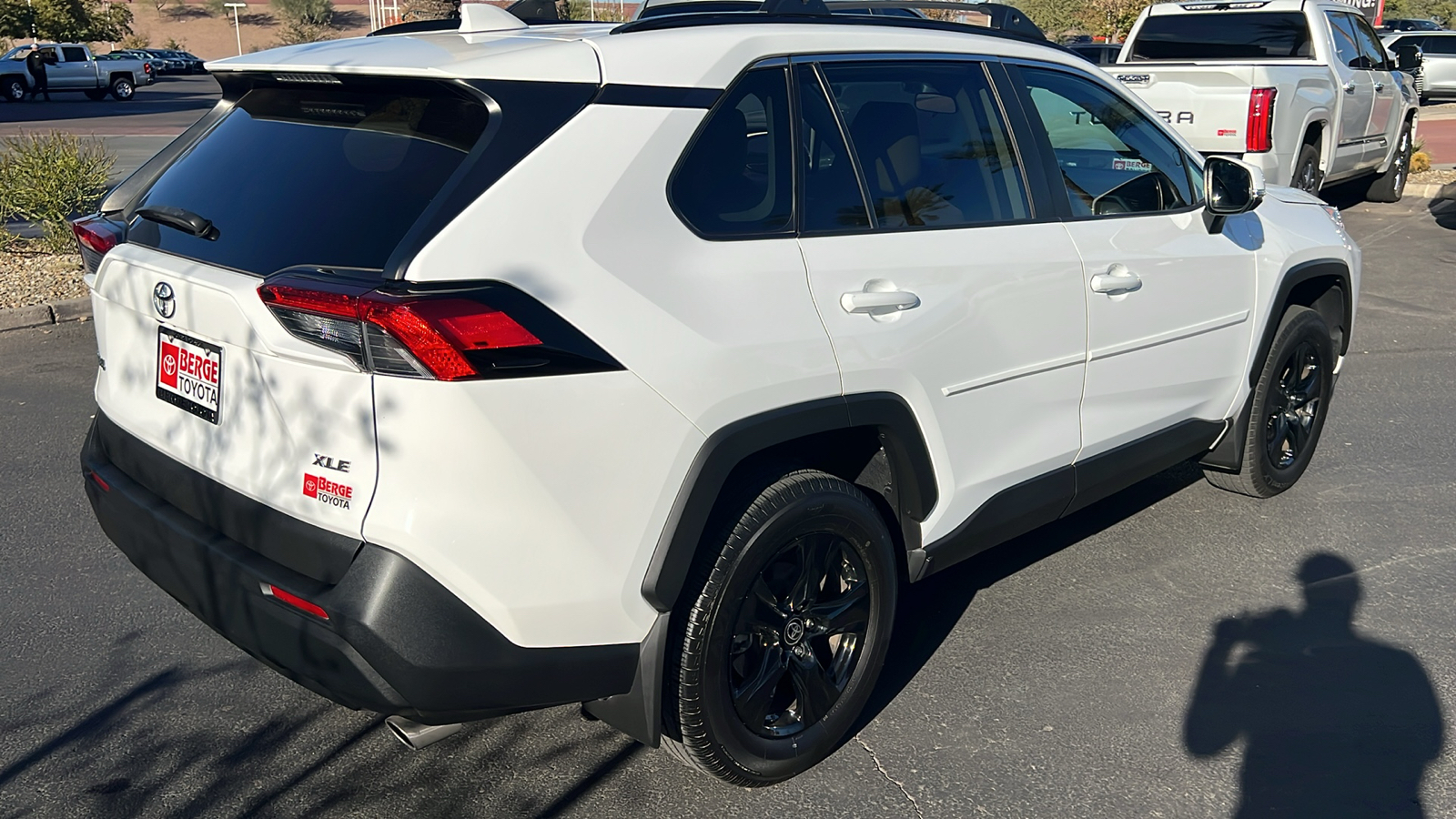 2021 Toyota RAV4 XLE 24