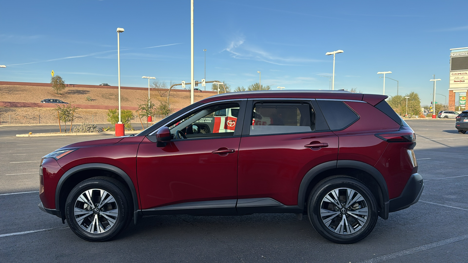 2023 Nissan Rogue SV 3