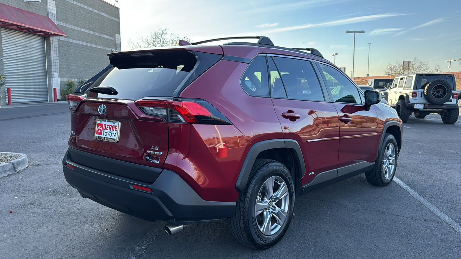 2022 Toyota RAV4 Hybrid LE 24