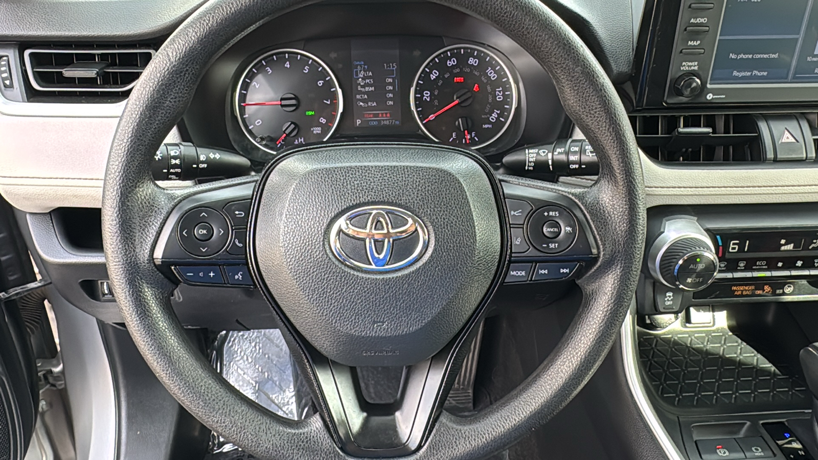 2020 Toyota RAV4 XLE 8