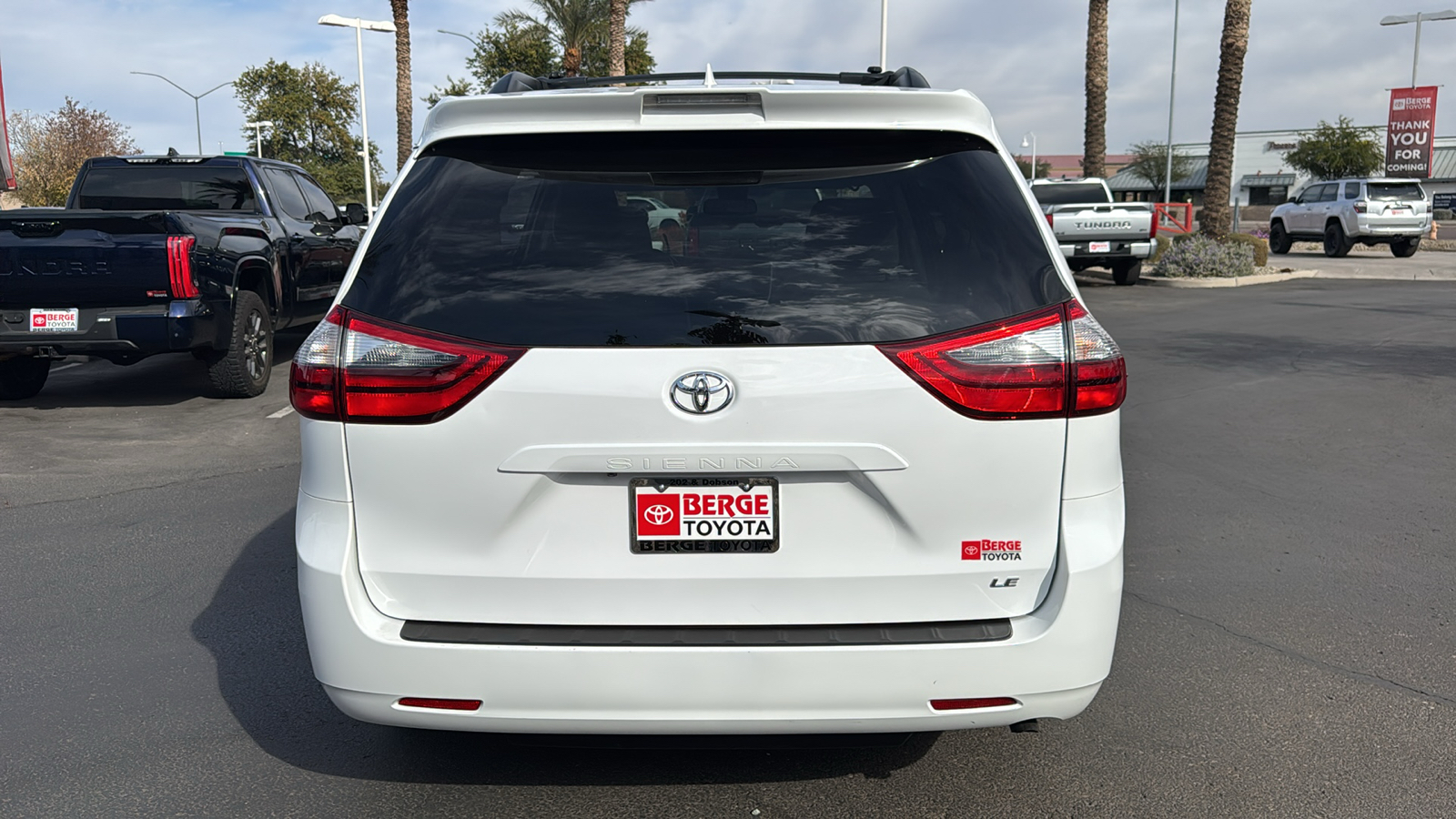 2020 Toyota Sienna LE 8-Passenger 23