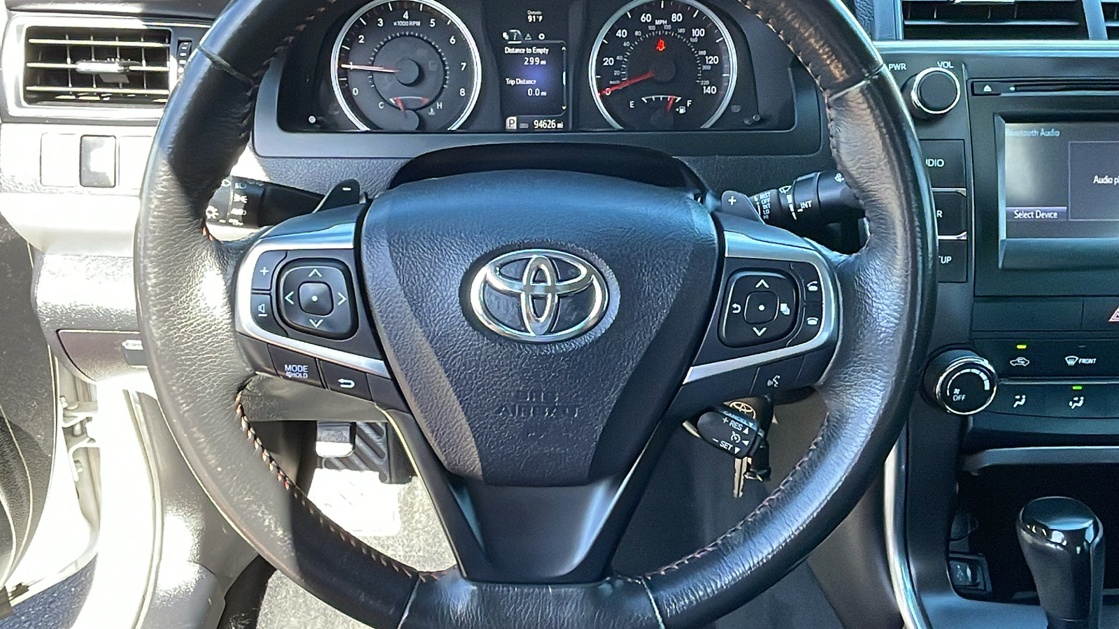 2017 Toyota Camry SE 8