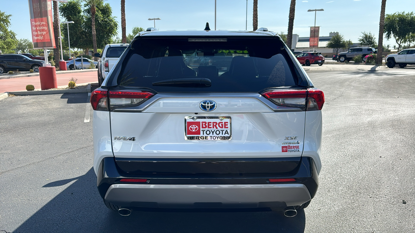 2024 Toyota RAV4 Hybrid XSE 23