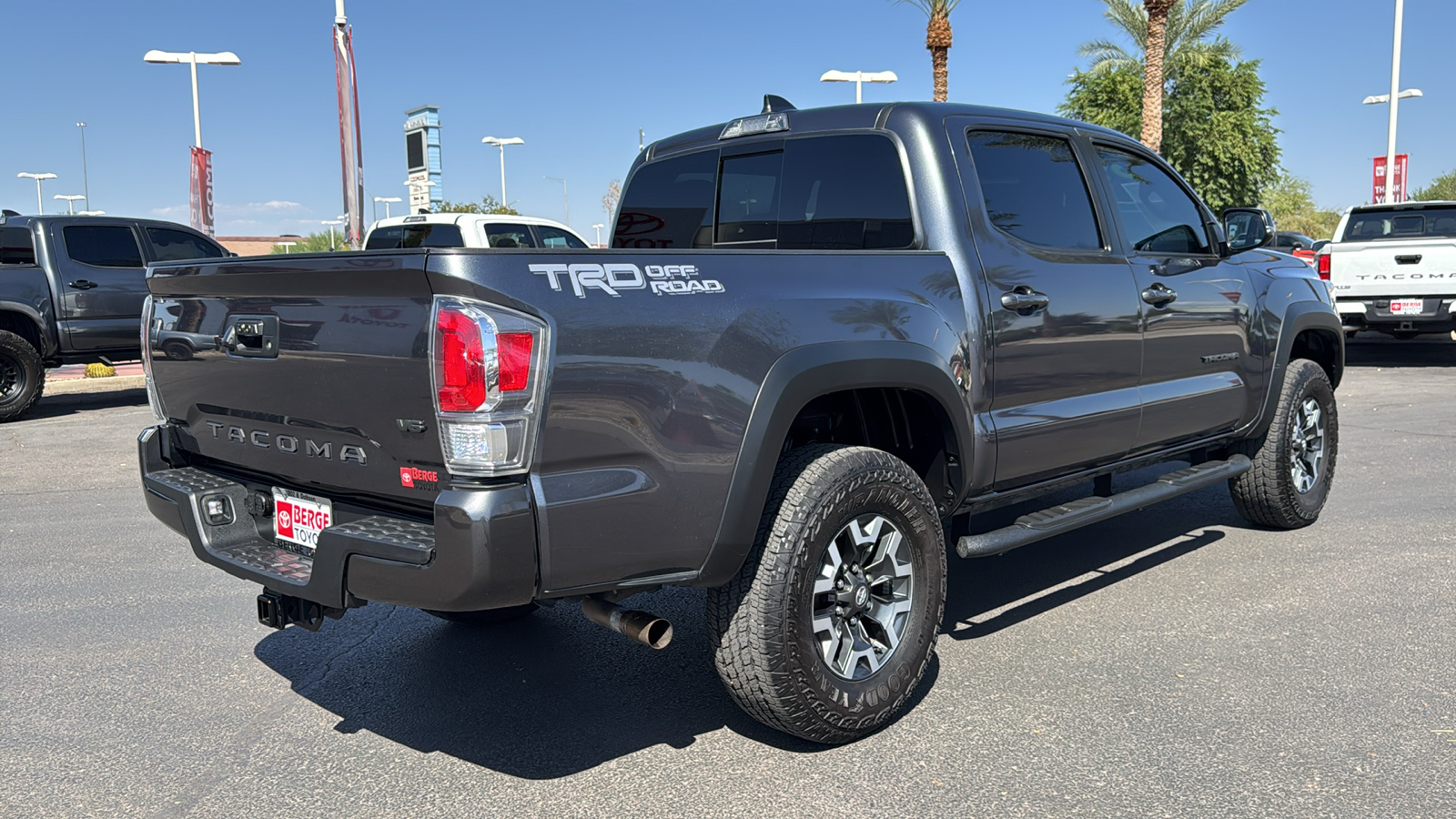 2022 Toyota Tacoma 2WD TRD Off Road 23